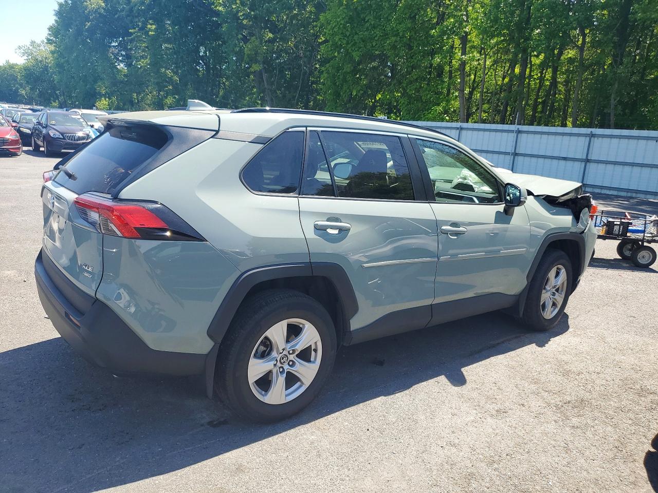 2020 Toyota Rav4 Xle Green vin: 2T3P1RFV2LW125939