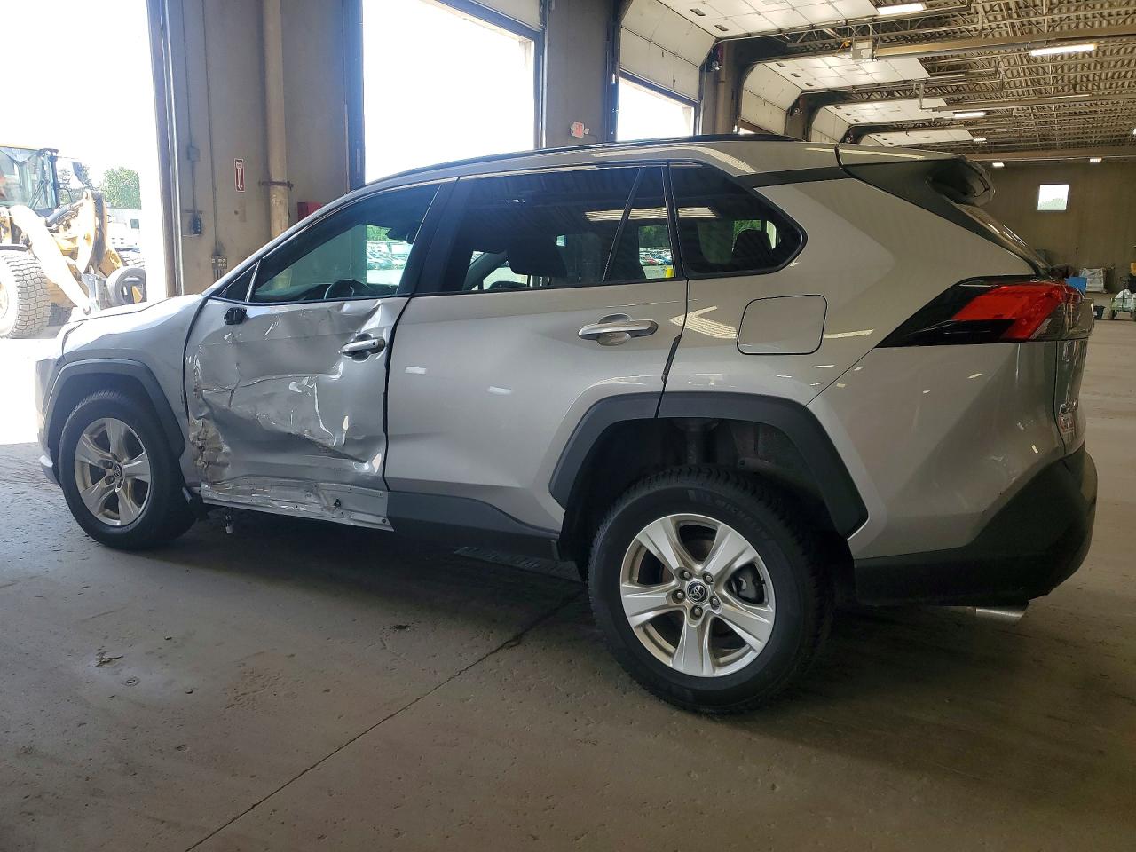 2021 Toyota Rav4 Silver vin: 2T3P1RFV3MW151242