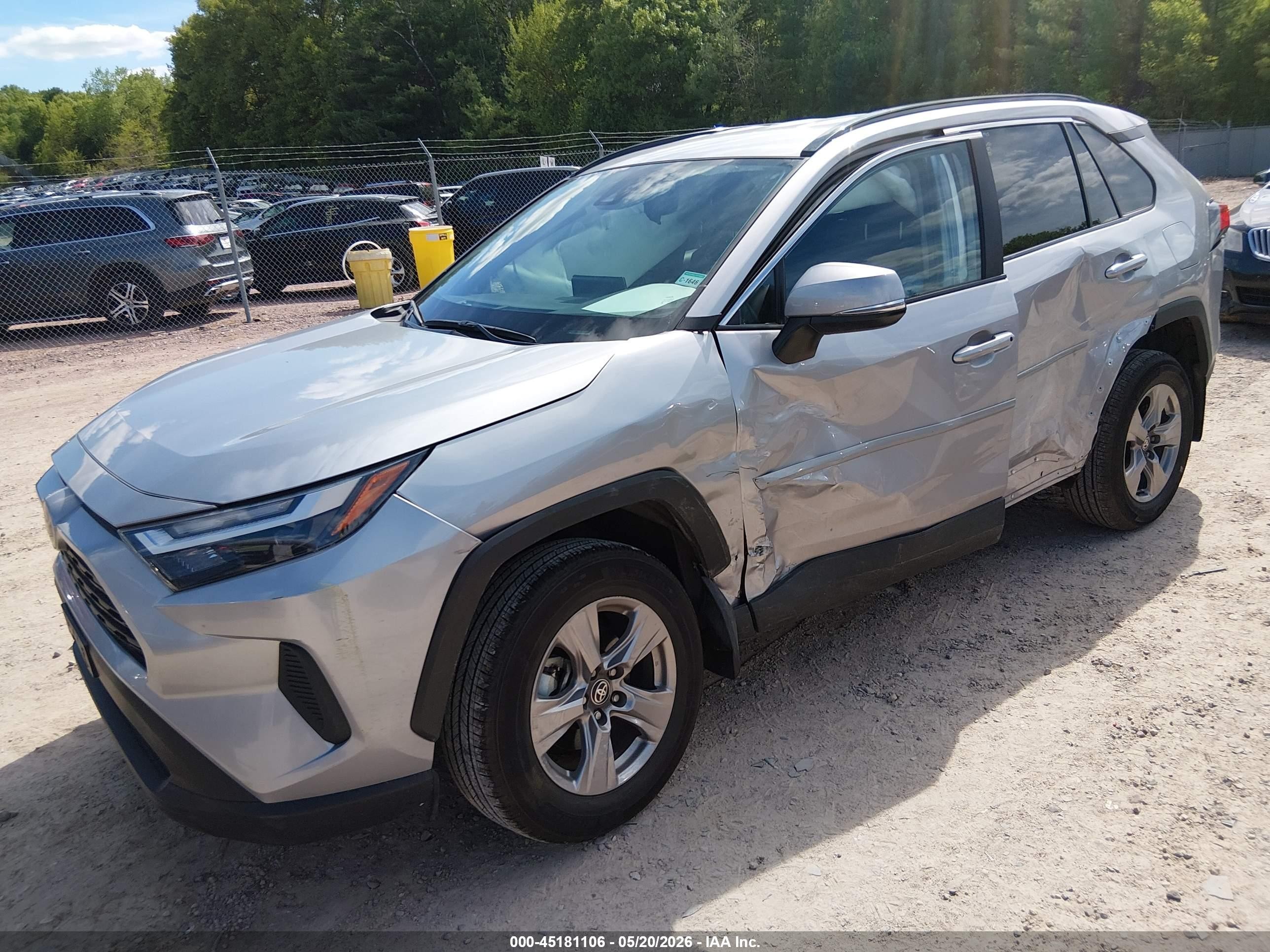 2024 Toyota Rav4 Xle Silver vin: 2T3P1RFV3RC466423