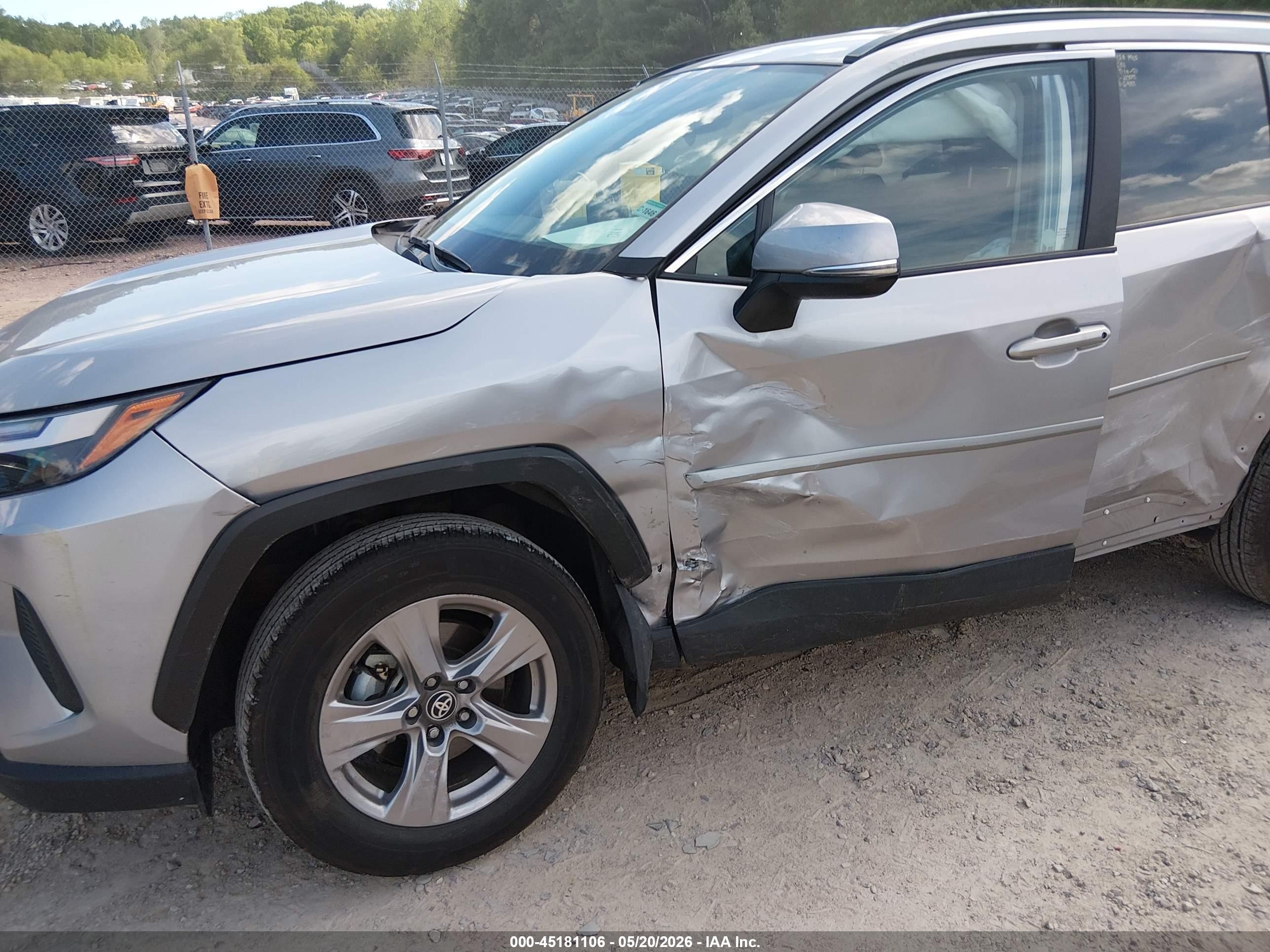 2024 Toyota Rav4 Xle Silver vin: 2T3P1RFV3RC466423