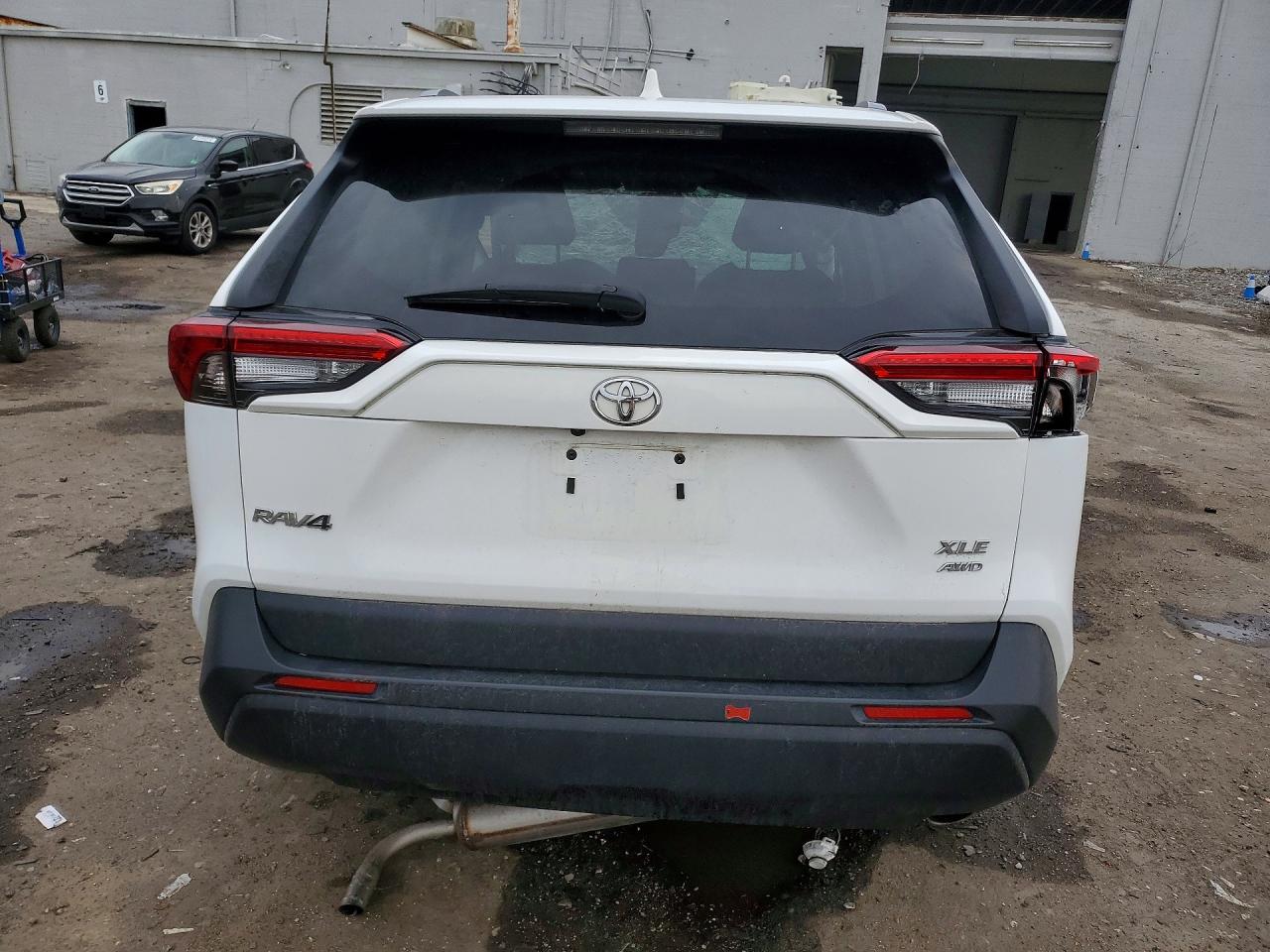 2025 Toyota Rav4 Xle White vin: 2T3P1RFV3SW499720