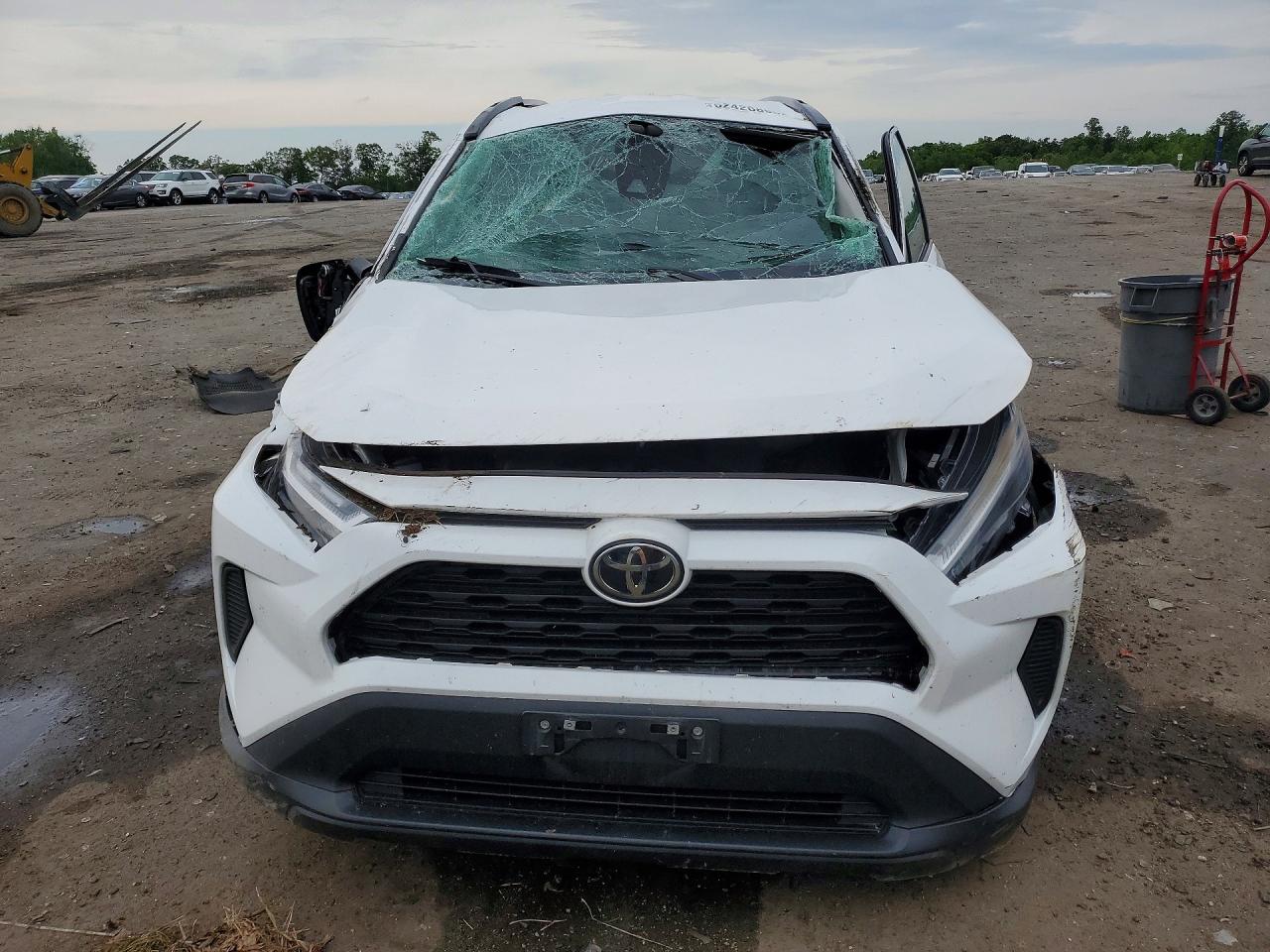 2025 Toyota Rav4 Xle White vin: 2T3P1RFV3SW499720