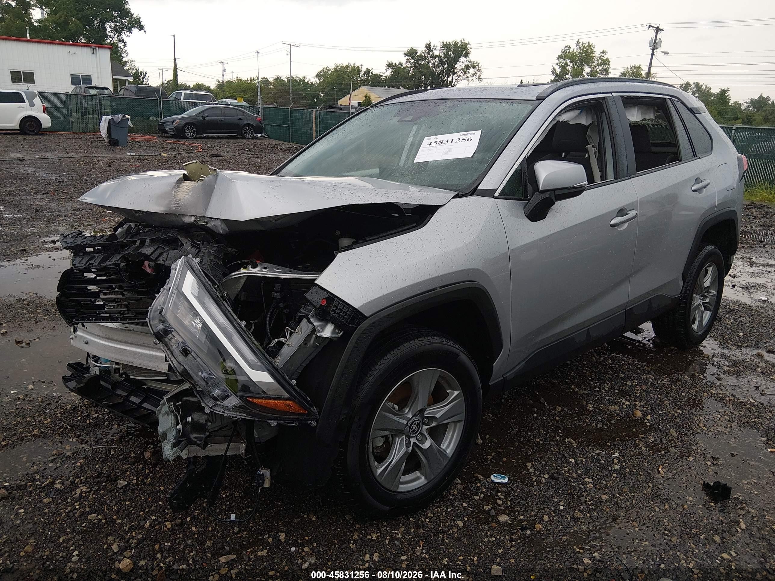 2025 Toyota Rav4 Xle Silver vin: 2T3P1RFV3SW624182