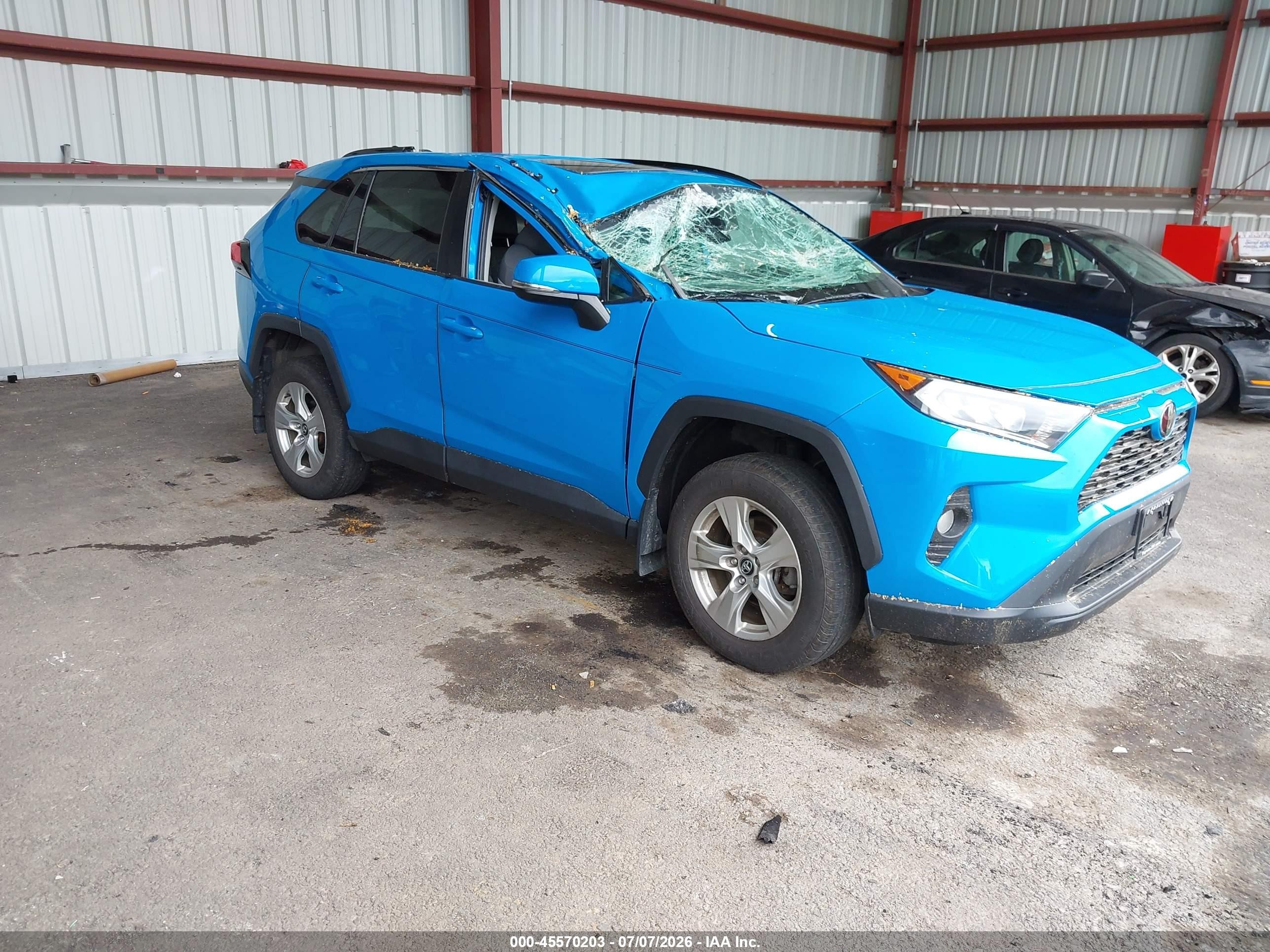 2020 Toyota Rav4 Xle Blue vin: 2T3P1RFV4LW117437