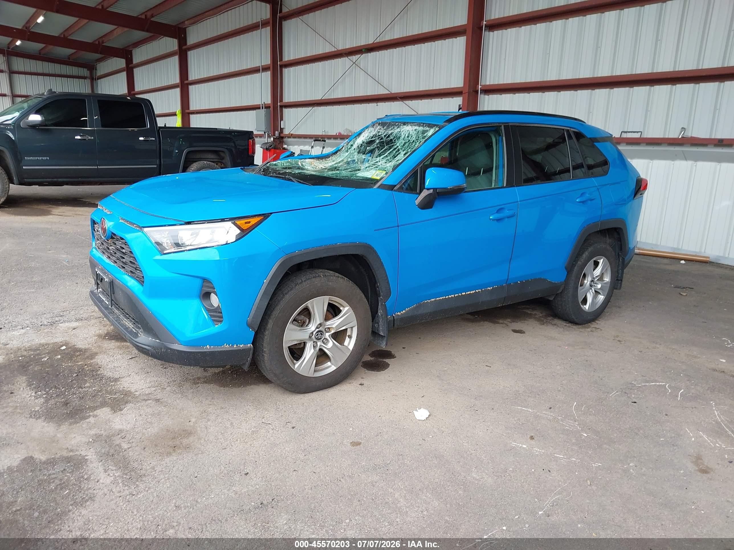 2020 Toyota Rav4 Xle Blue vin: 2T3P1RFV4LW117437