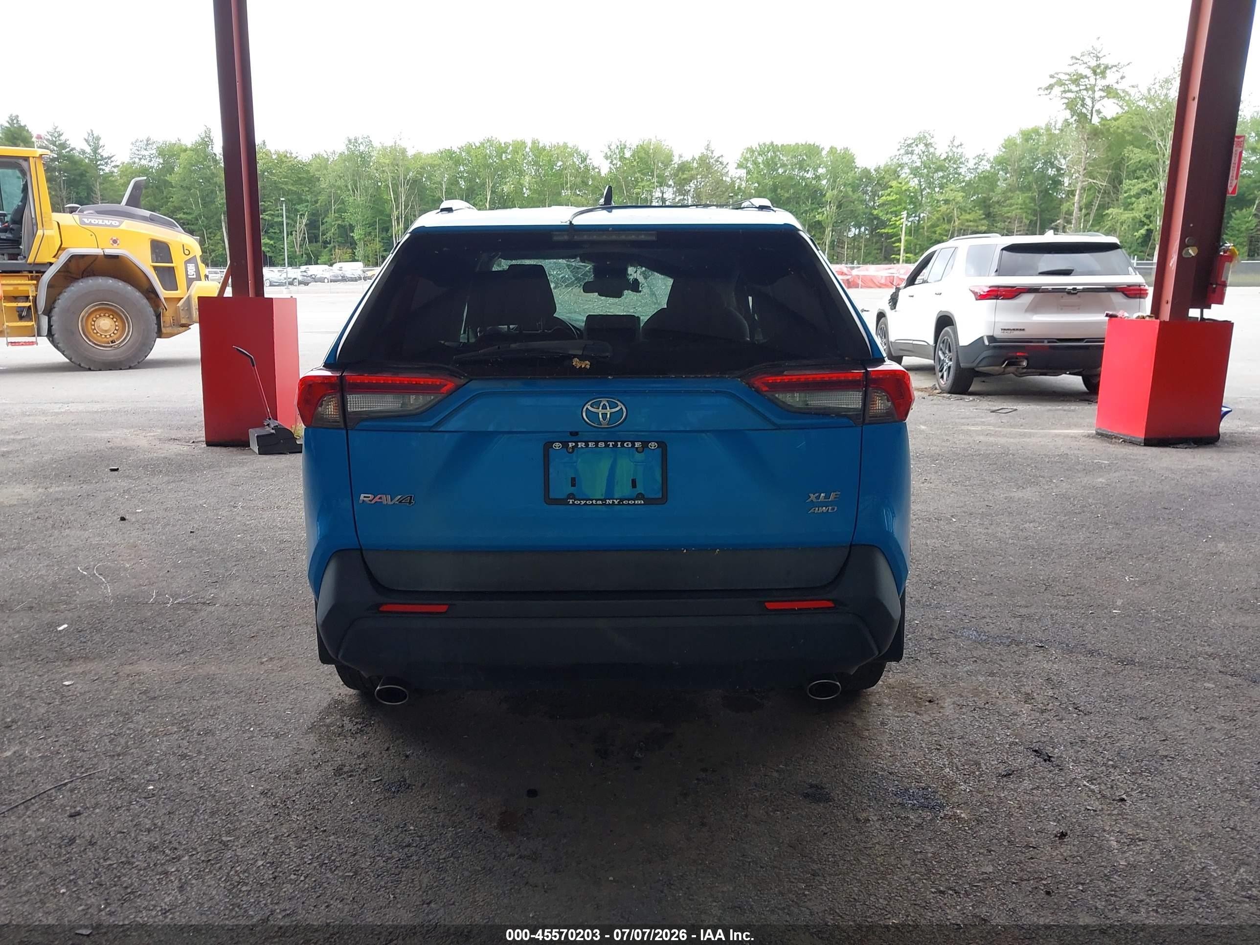2020 Toyota Rav4 Xle Blue vin: 2T3P1RFV4LW117437