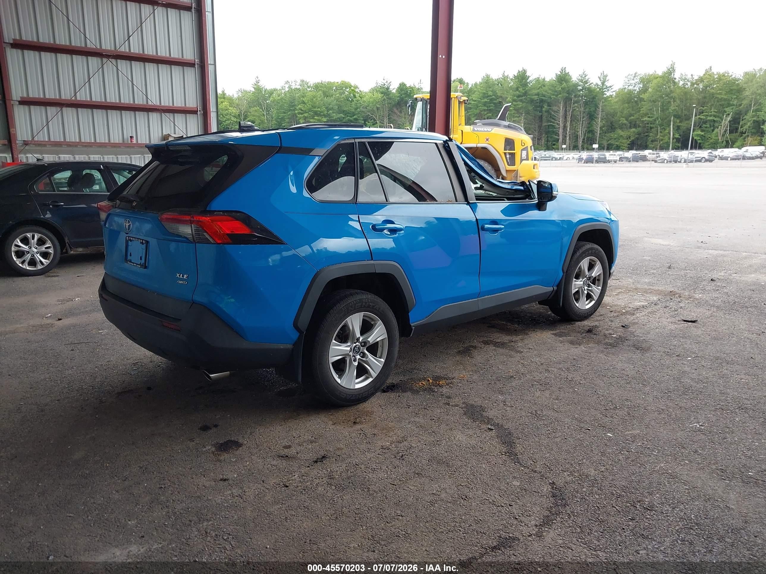 2020 Toyota Rav4 Xle Blue vin: 2T3P1RFV4LW117437