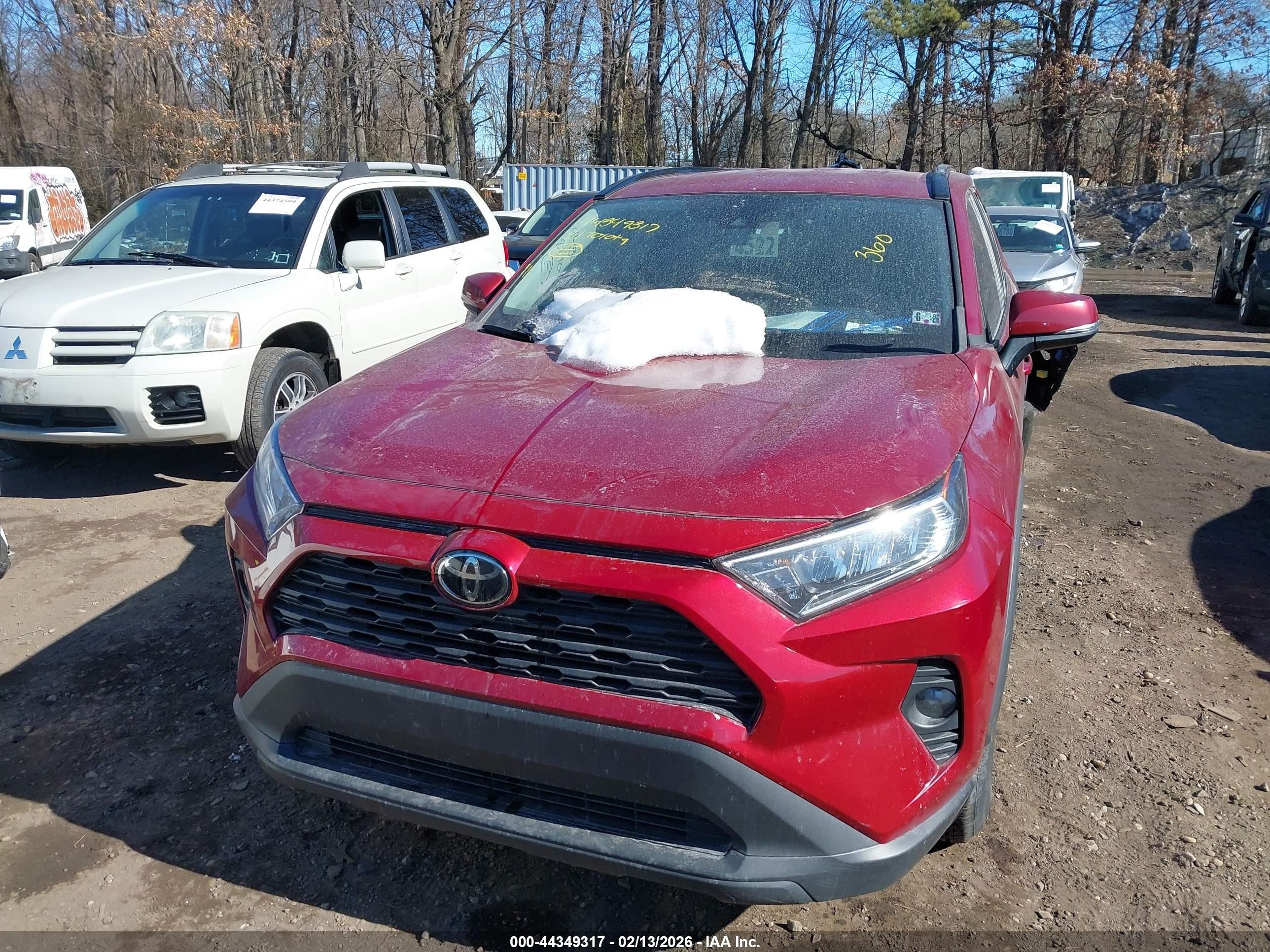 2021 Toyota Rav4 Xle Red vin: 2T3P1RFV4MW238731