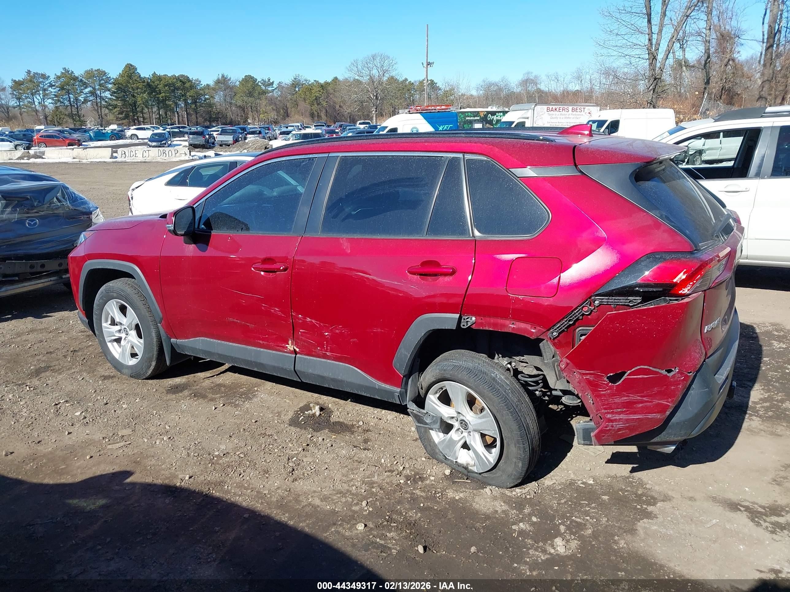 2021 Toyota Rav4 Xle Red vin: 2T3P1RFV4MW238731