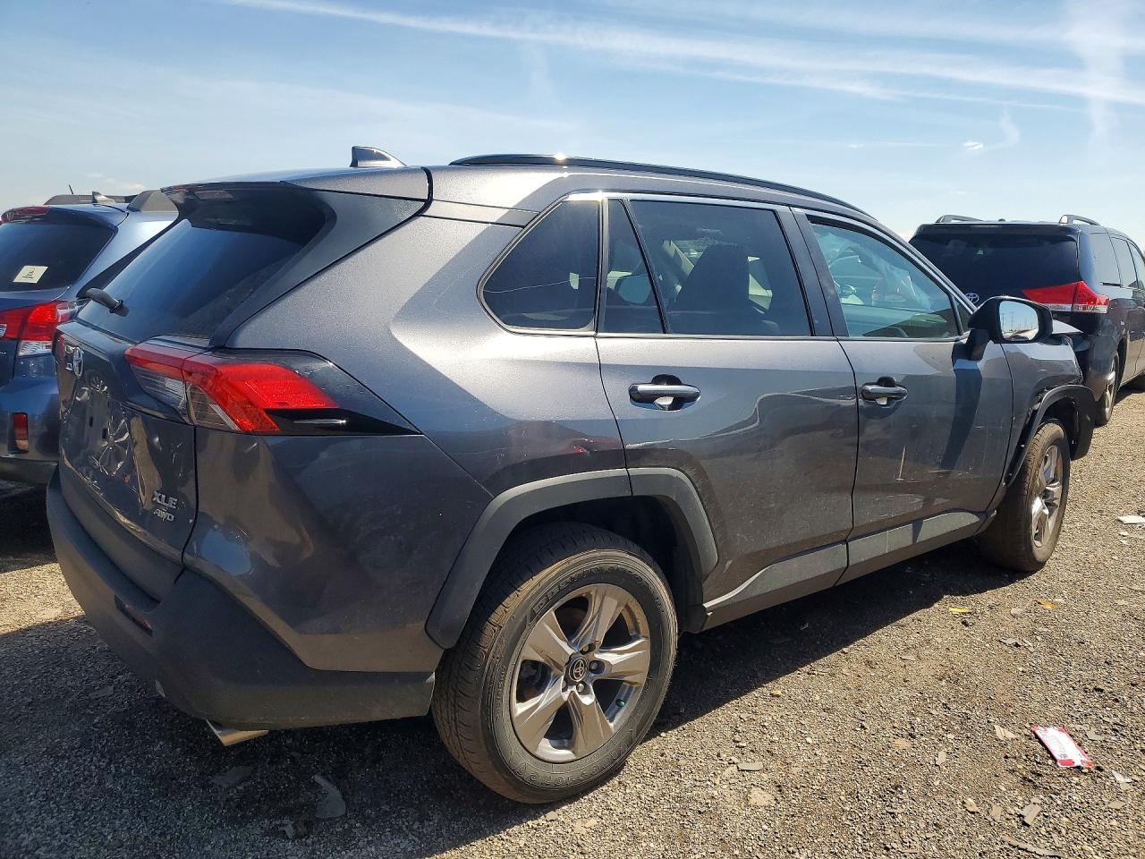 2022 Toyota Rav4 Xle Gray vin: 2T3P1RFV4NC305038