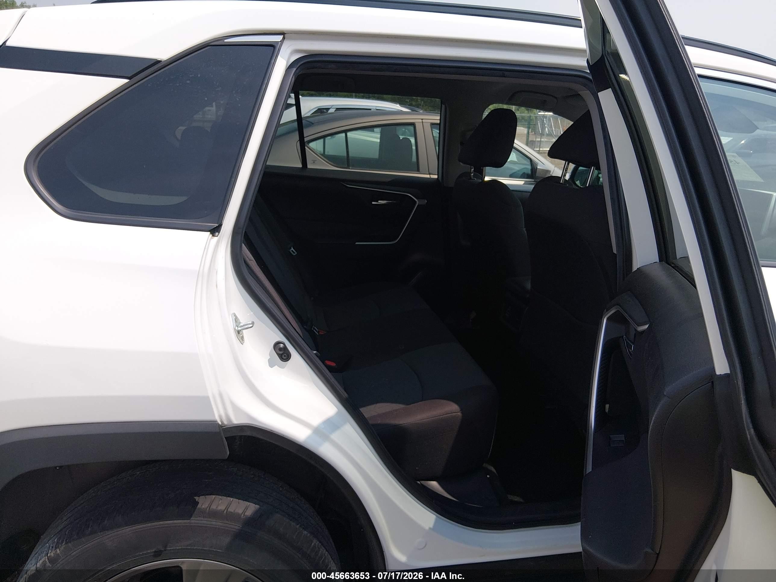 2023 Toyota Rav4 Xle White vin: 2T3P1RFV4PC332596