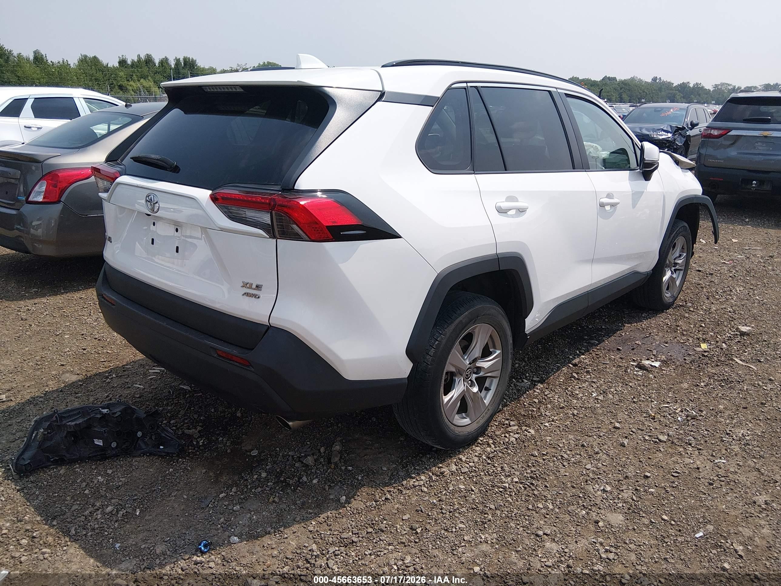 2023 Toyota Rav4 Xle White vin: 2T3P1RFV4PC332596