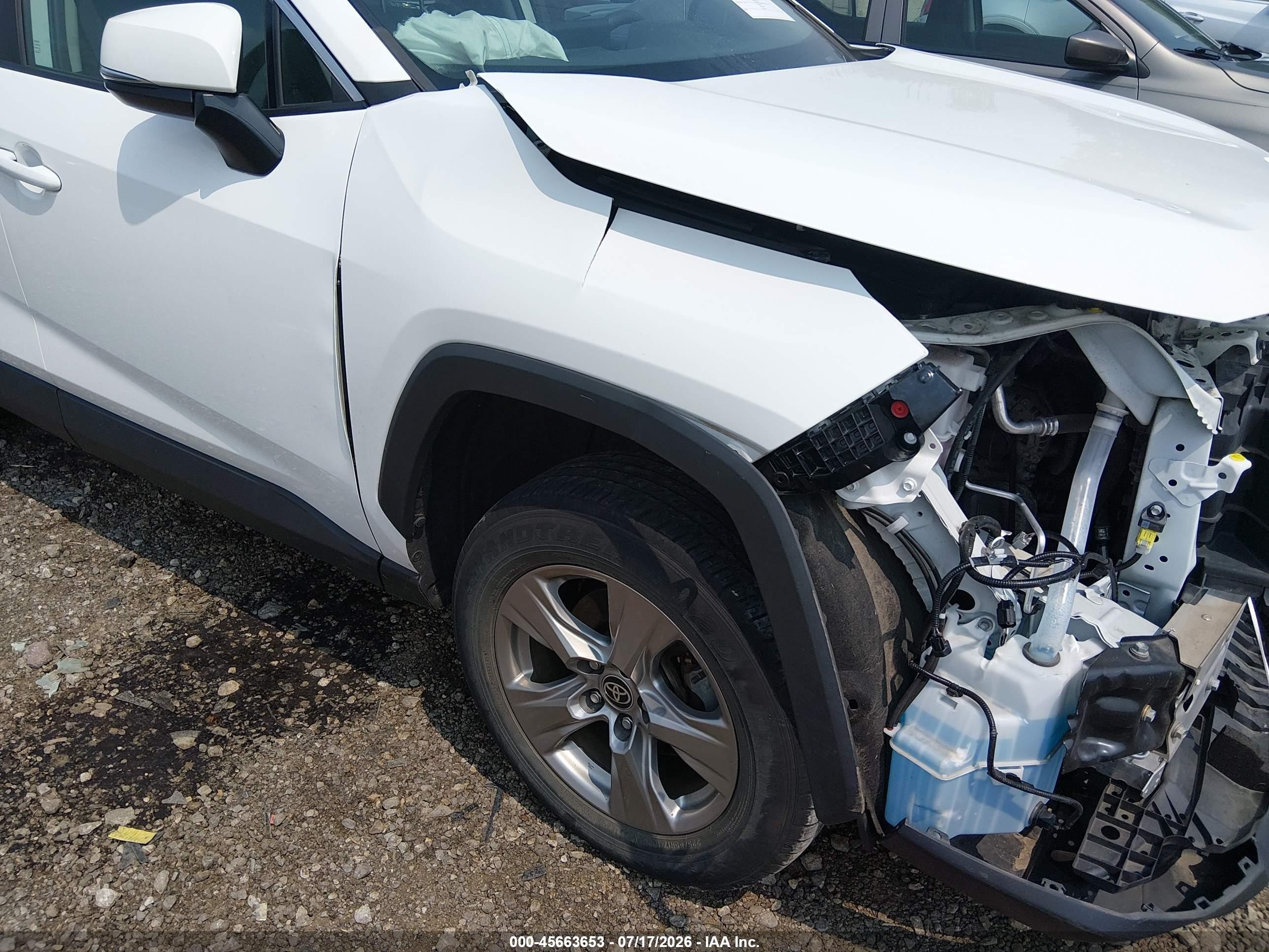 2023 Toyota Rav4 Xle White vin: 2T3P1RFV4PC332596