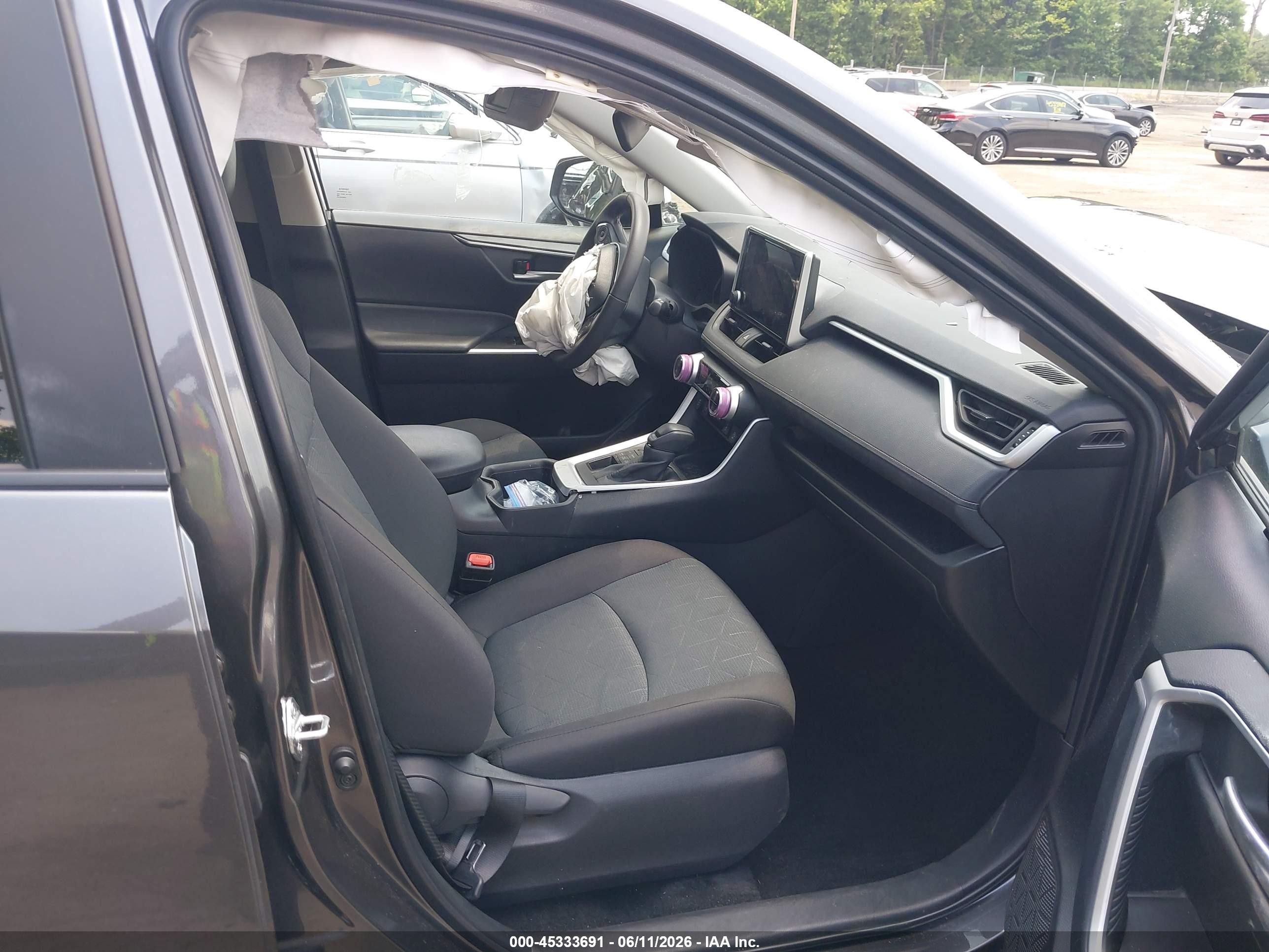 2025 Toyota Rav4 Xle Gray vin: 2T3P1RFV4SC550031