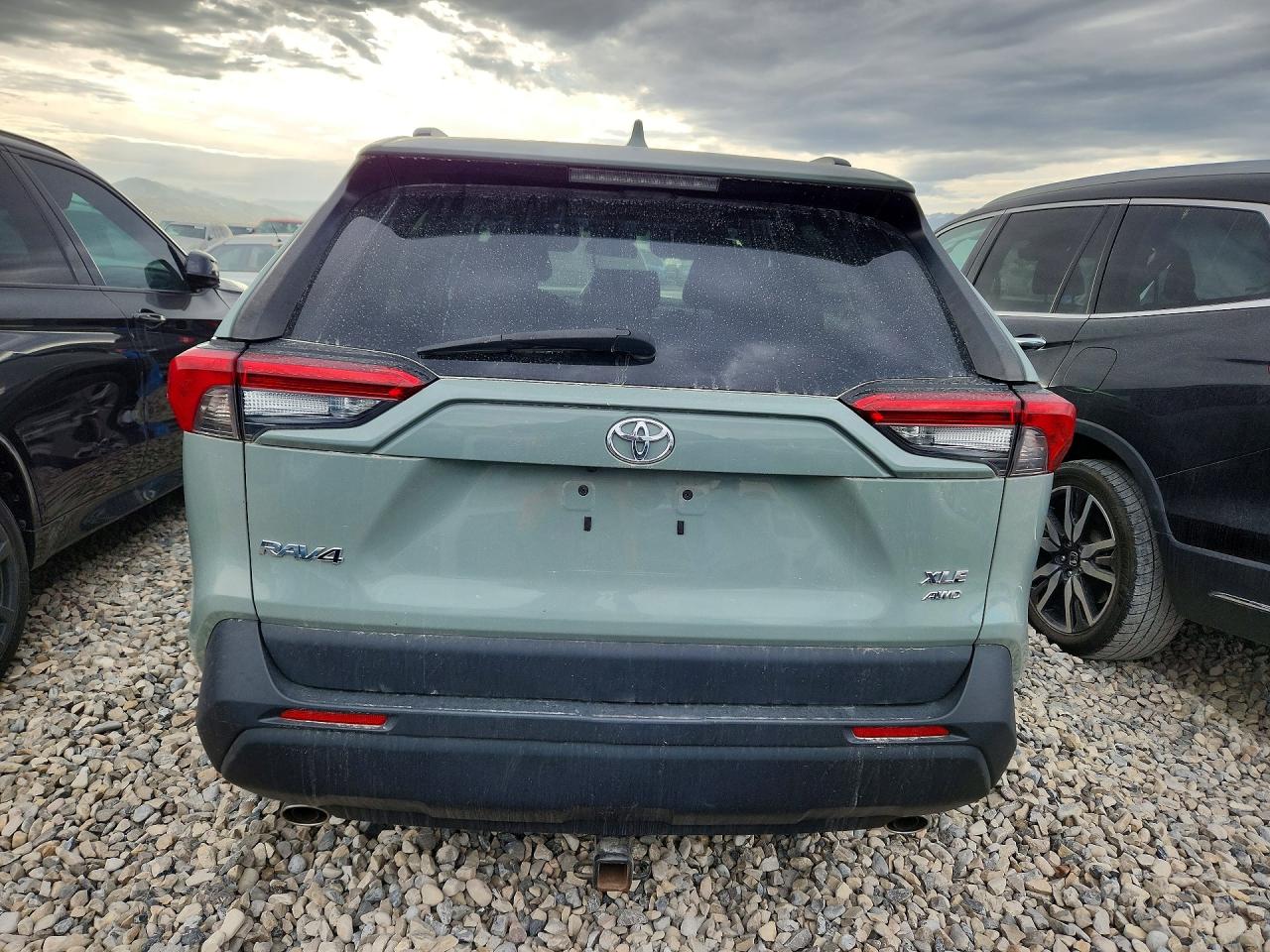 2020 Toyota Rav4 Xle Green vin: 2T3P1RFV5LC098933
