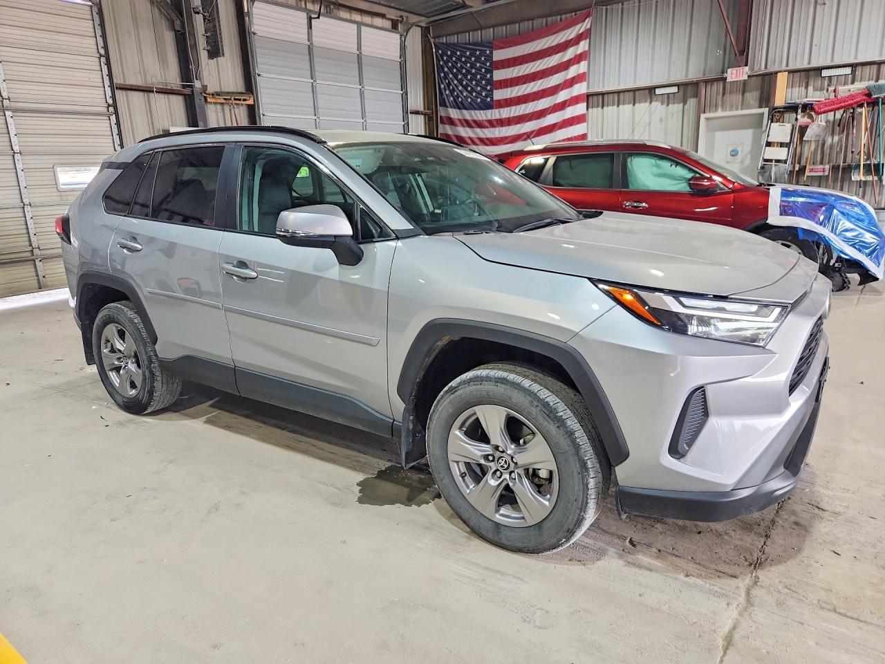 2024 Toyota Rav4 Xle Silver vin: 2T3P1RFV5RW481407