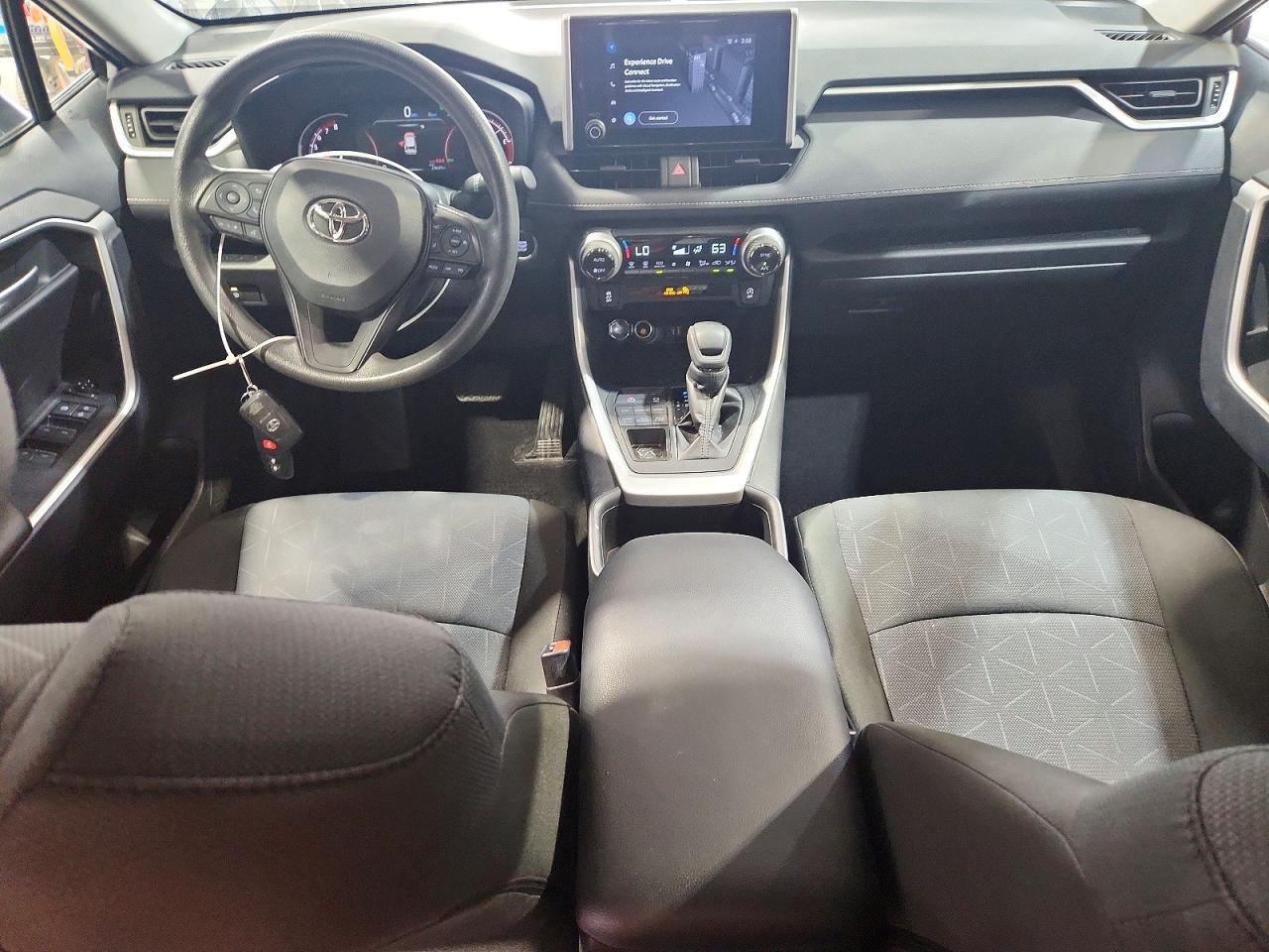 2024 Toyota Rav4 Xle Silver vin: 2T3P1RFV5RW481407