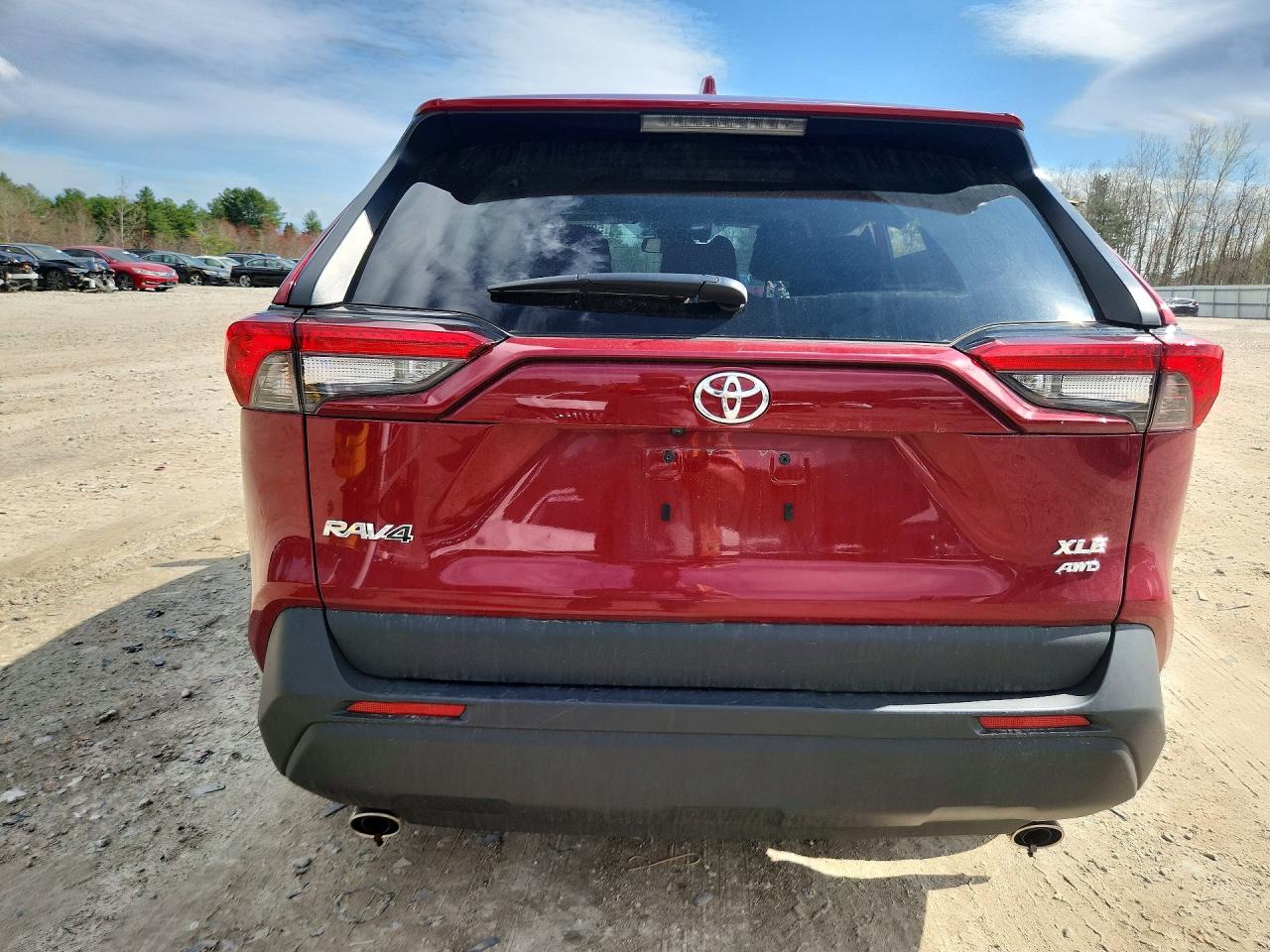2025 Toyota Rav4 Xle Red vin: 2T3P1RFV5SW619811
