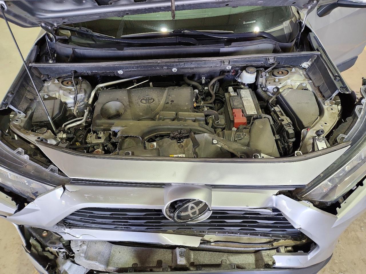 2019 Toyota Rav4 Xle Silver vin: 2T3P1RFV6KC053515