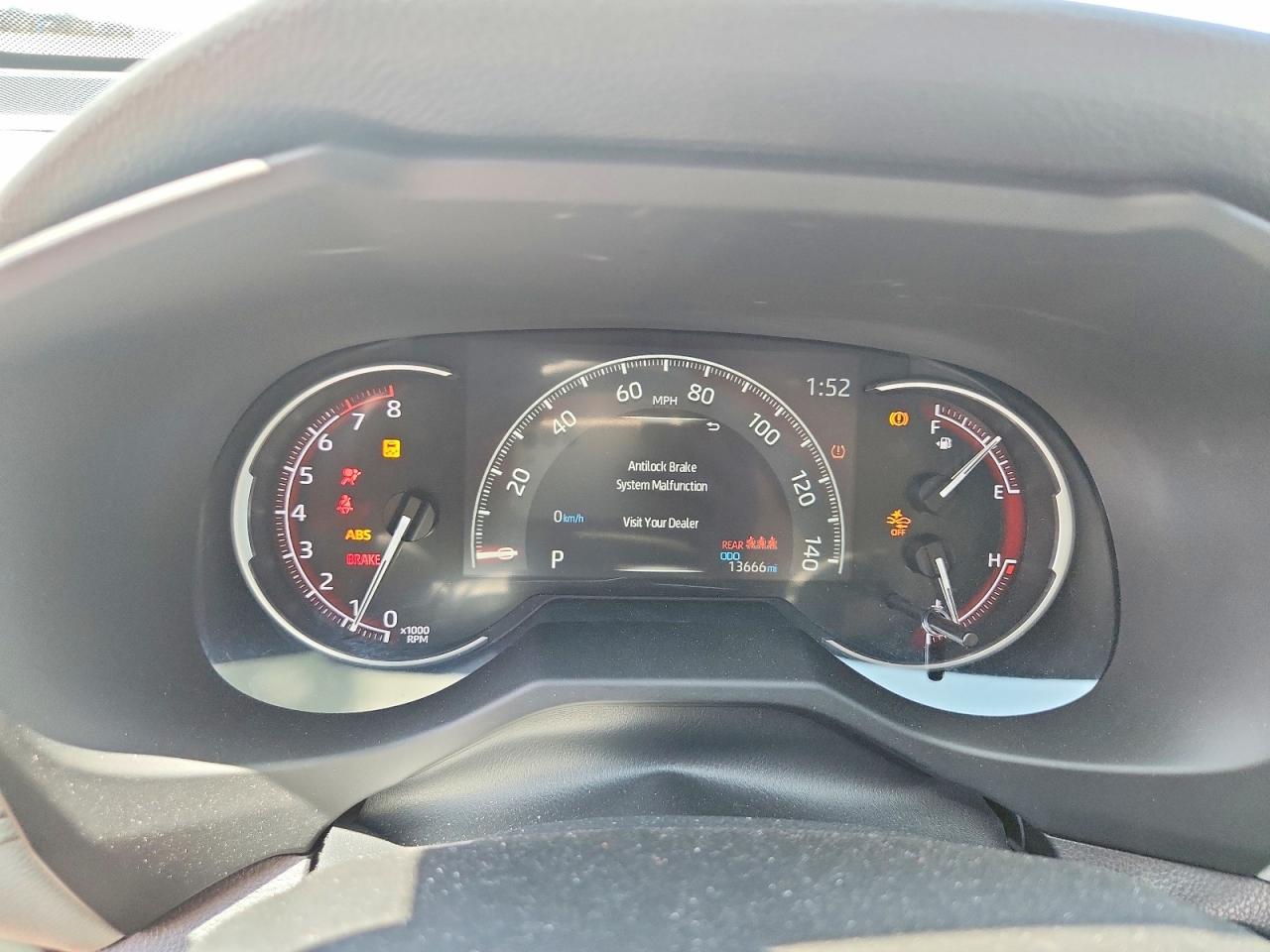 2024 Toyota Rav4 Xle Белый vin: 2T3P1RFV6RC489131