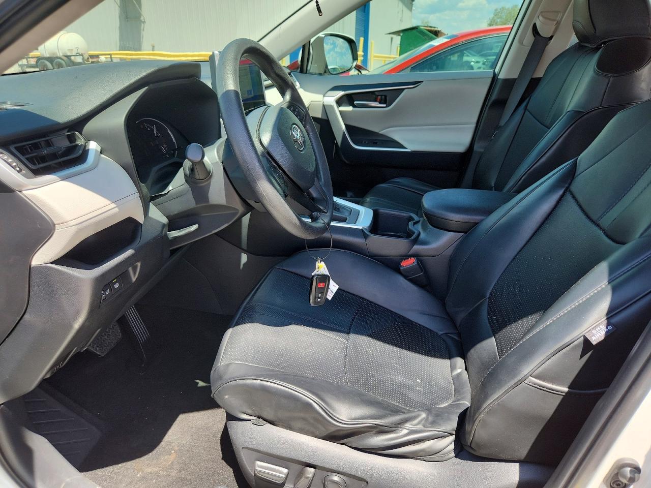 2024 Toyota Rav4 Xle Белый vin: 2T3P1RFV6RC489131