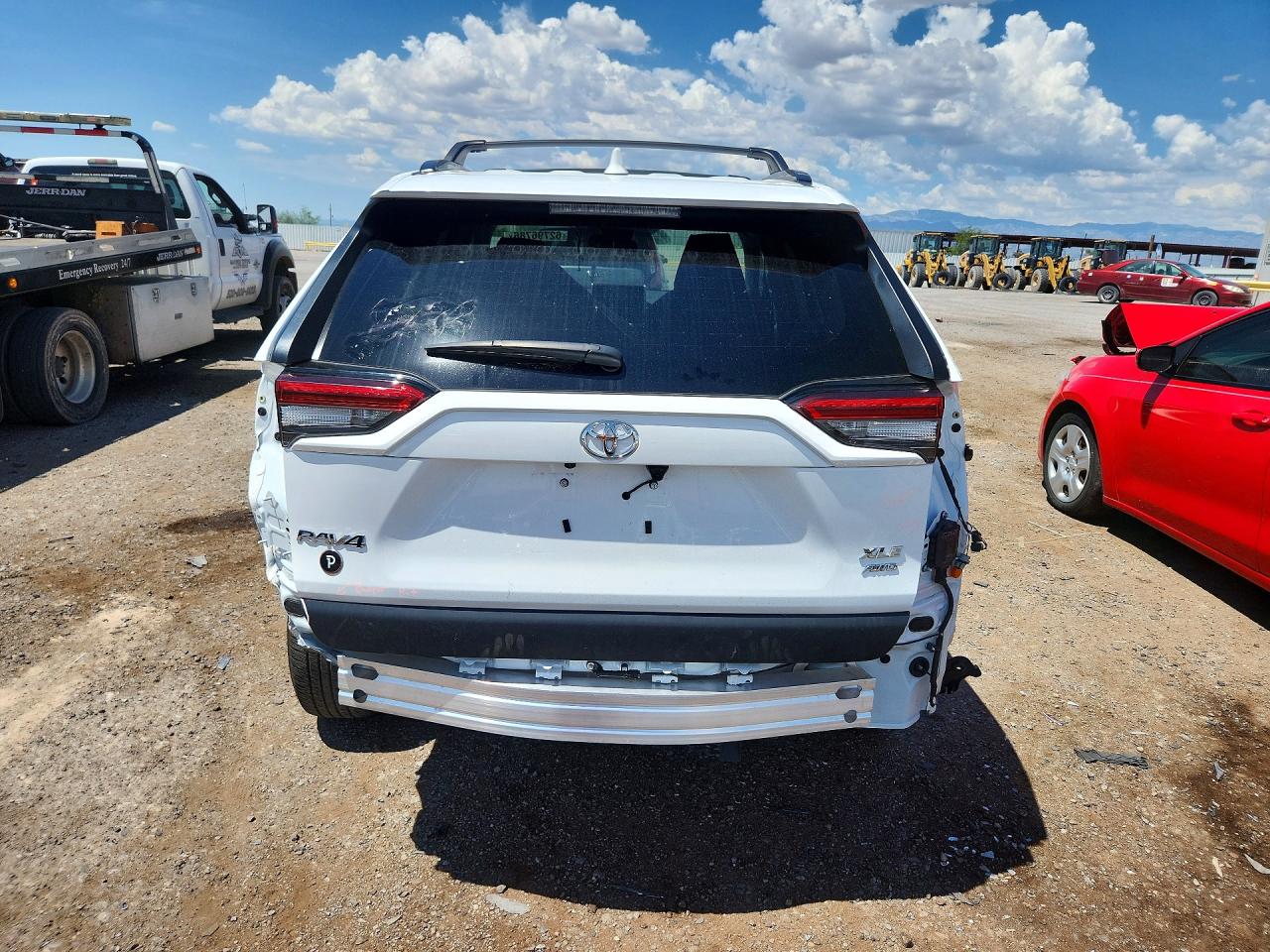 2024 Toyota Rav4 Xle Белый vin: 2T3P1RFV6RC489131