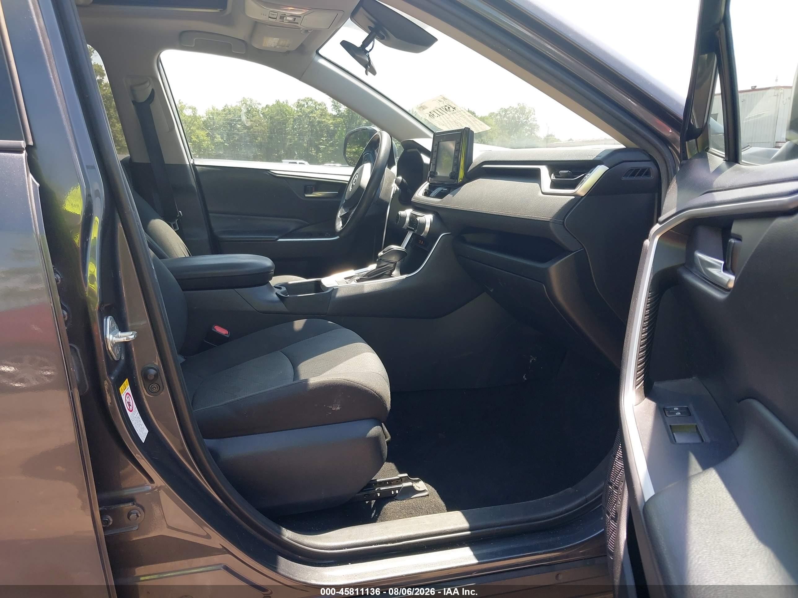 2019 Toyota Rav4 Xle Gray vin: 2T3P1RFV7KW043039