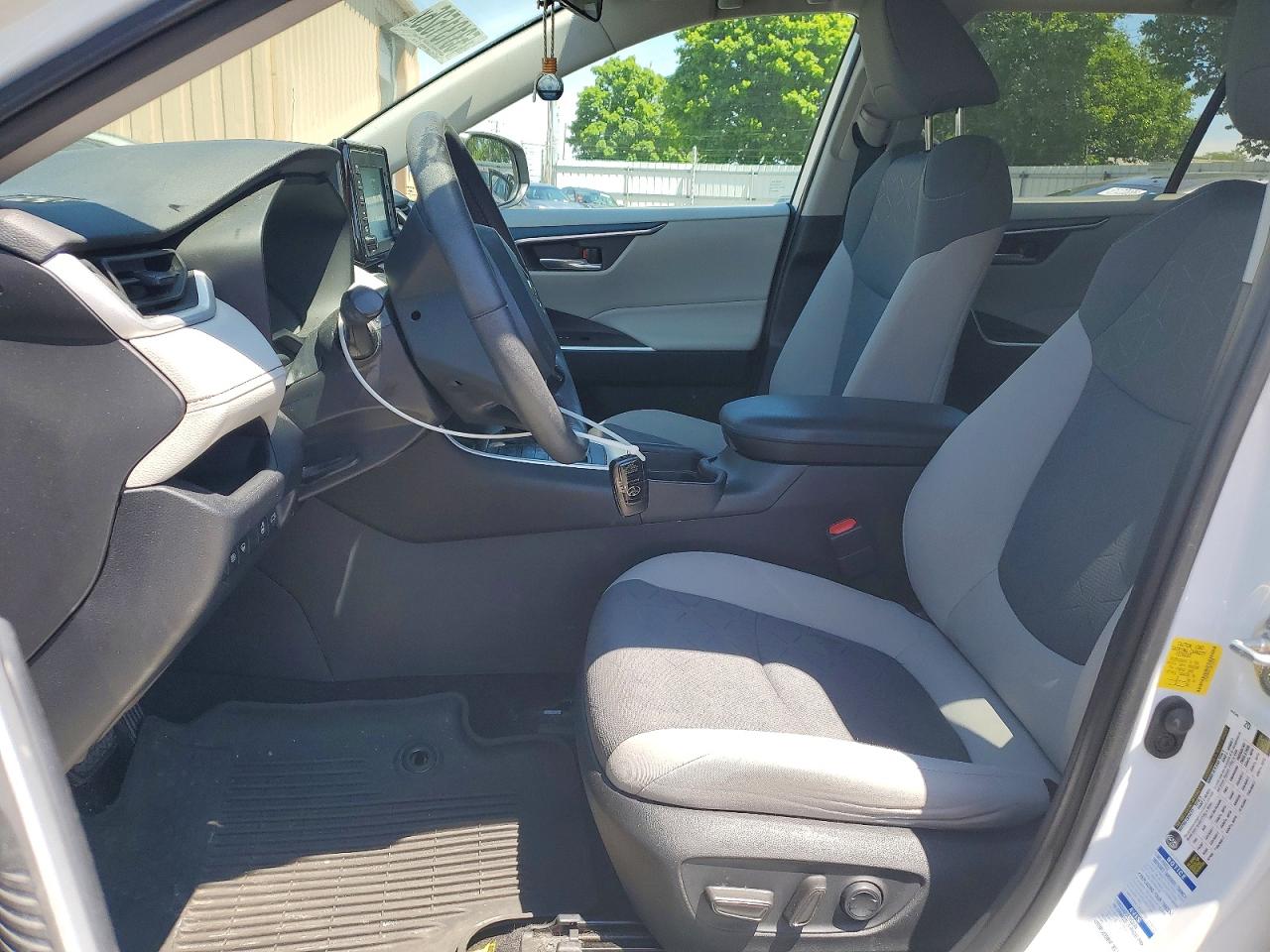 2020 Toyota Rav4 Xle White vin: 2T3P1RFV7LW133230