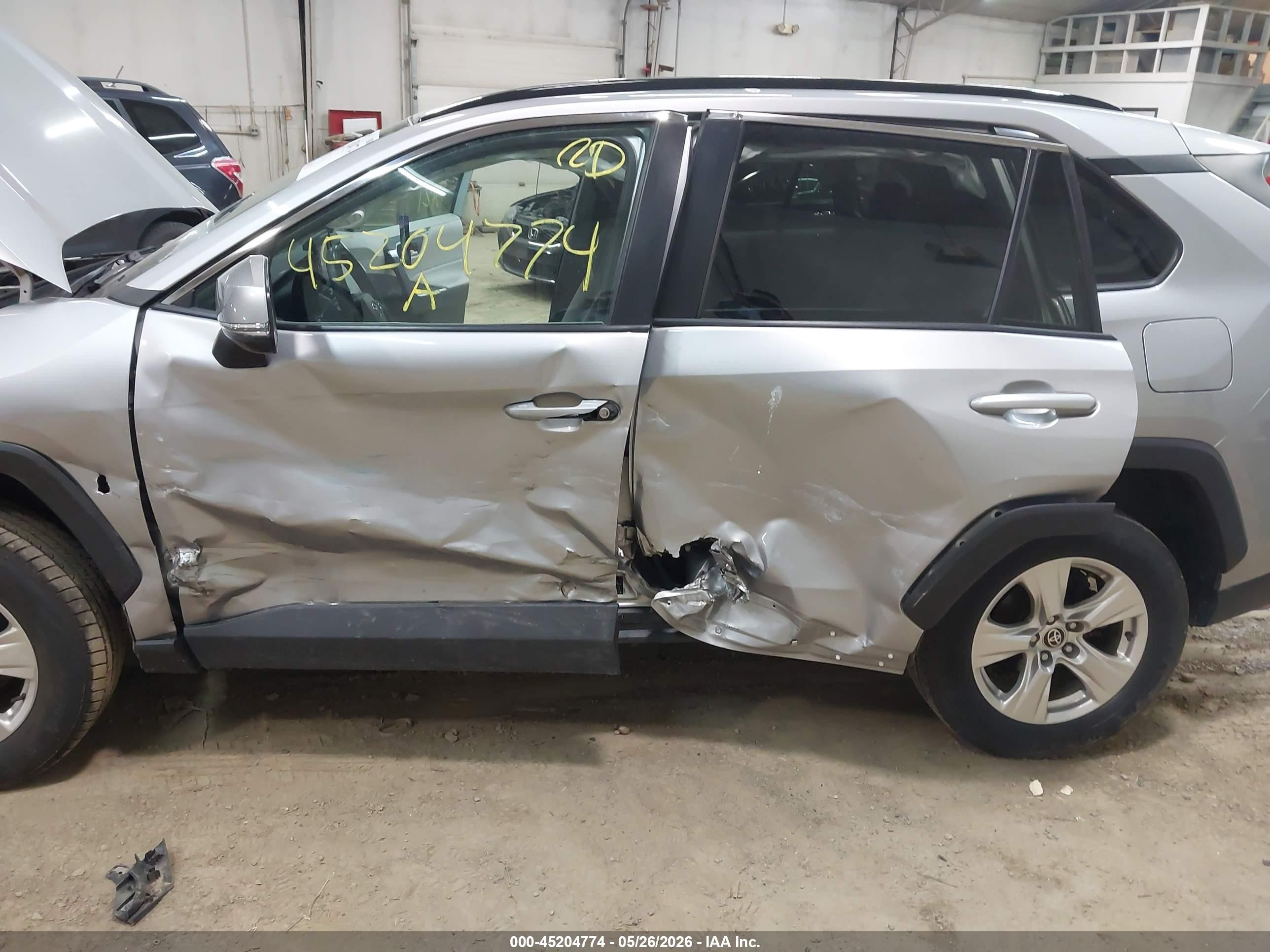 2021 Toyota Rav4 Xle Silver vin: 2T3P1RFV7MC215719