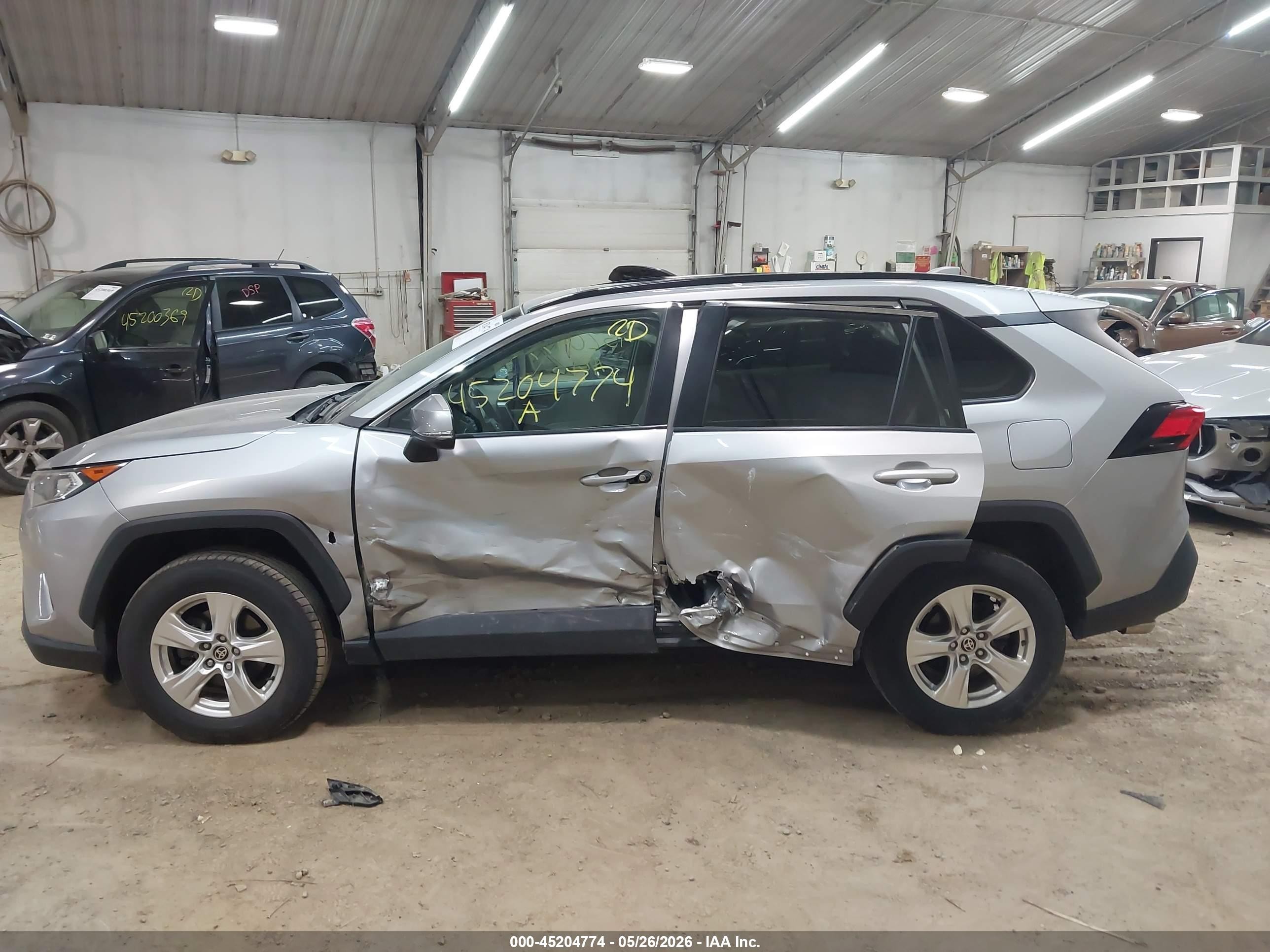 2021 Toyota Rav4 Xle Silver vin: 2T3P1RFV7MC215719