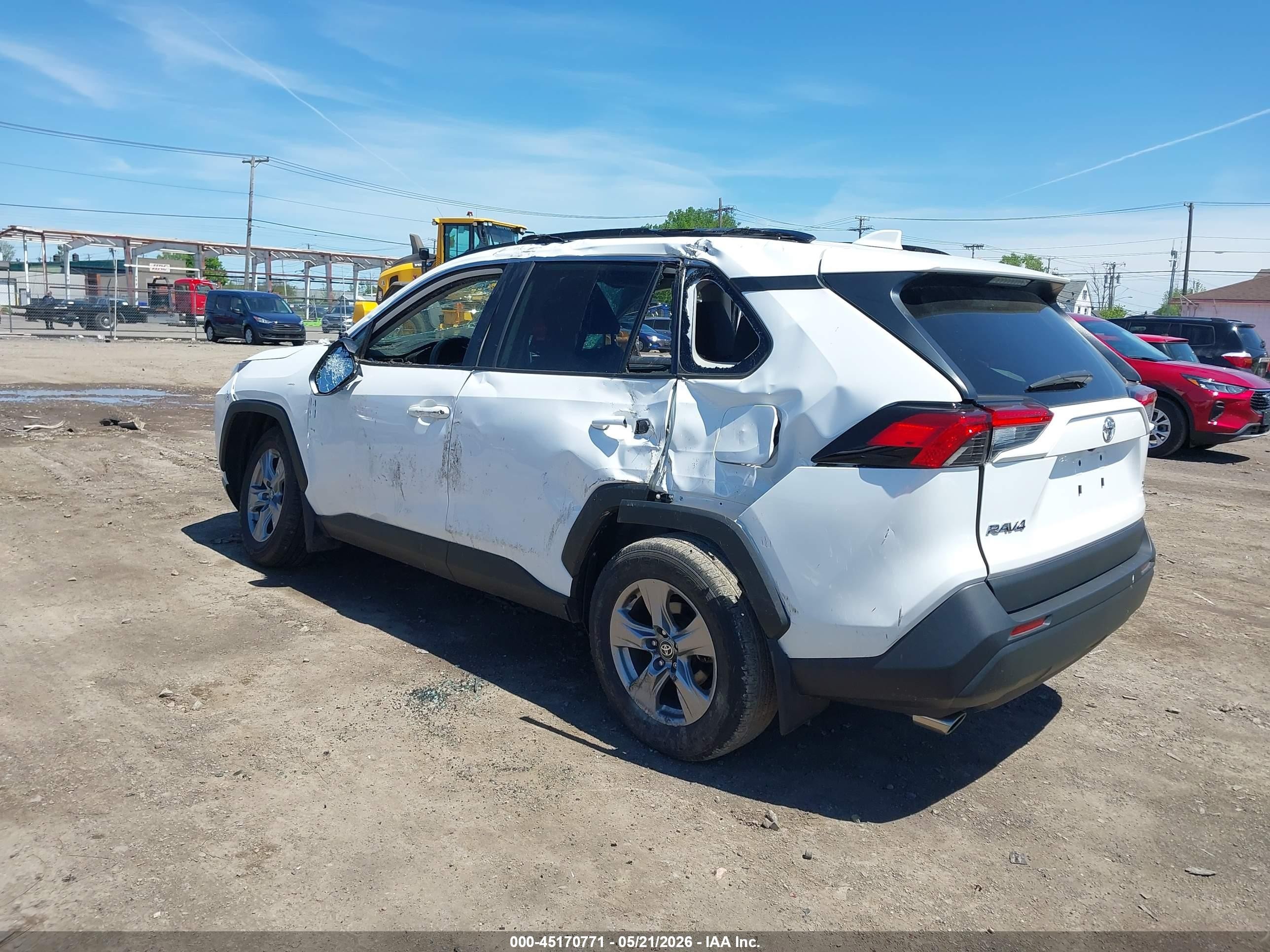 2024 Toyota Rav4 Xle White vin: 2T3P1RFV7RC399597