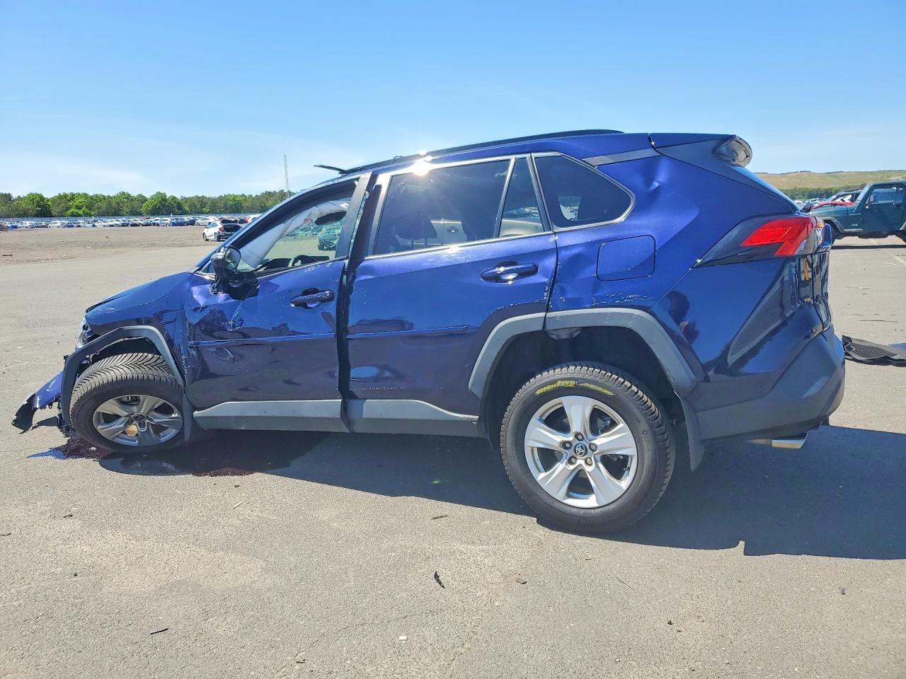 2021 Toyota Rav4 Xle Синий vin: 2T3P1RFV8MW219504