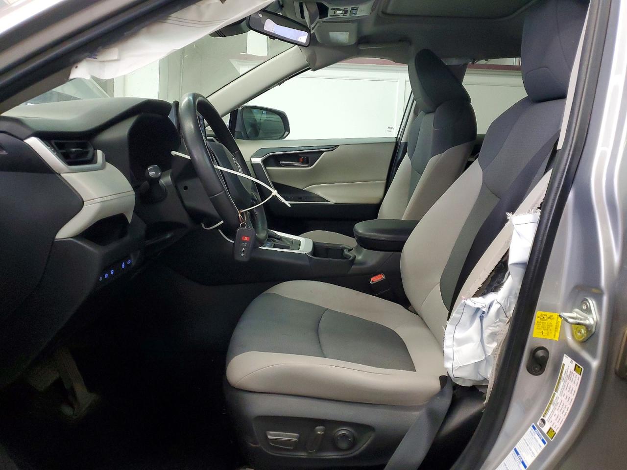 2022 Toyota Rav4 Xle Silver vin: 2T3P1RFV8NC262128