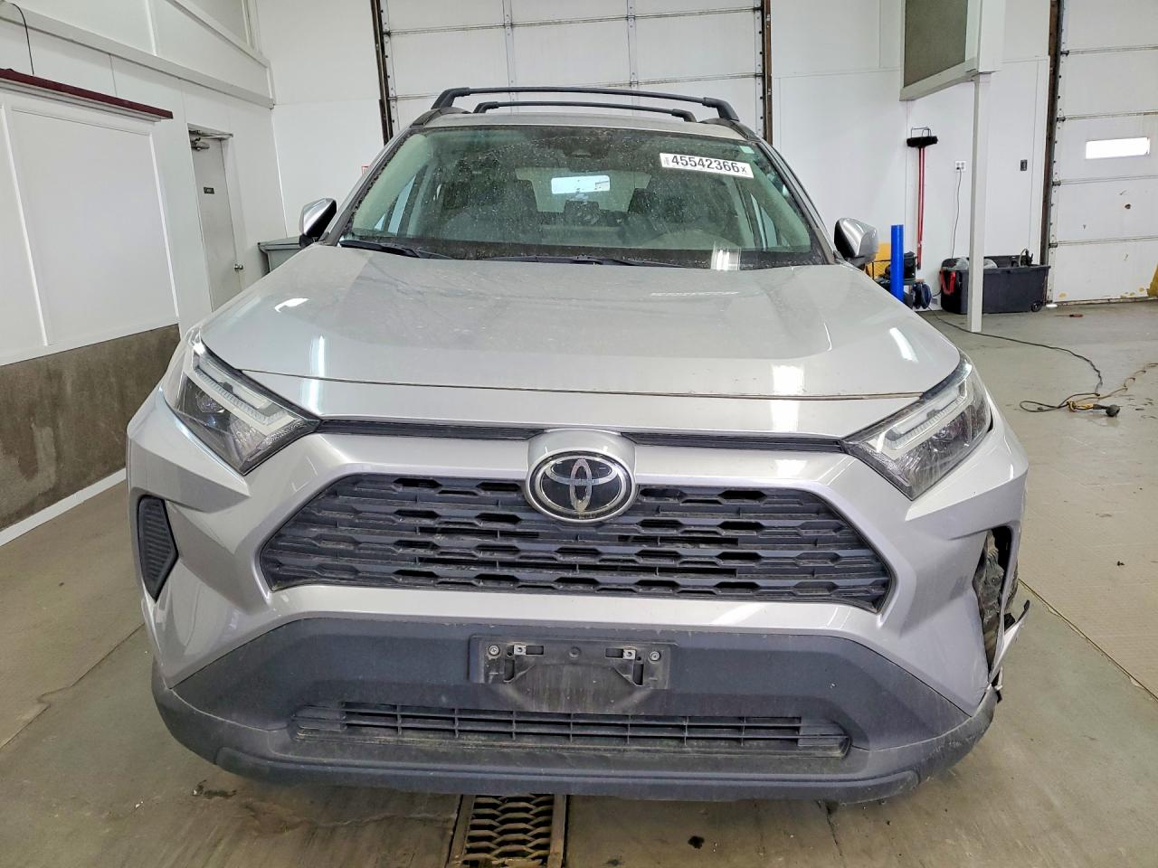2022 Toyota Rav4 Xle Silver vin: 2T3P1RFV8NC262128