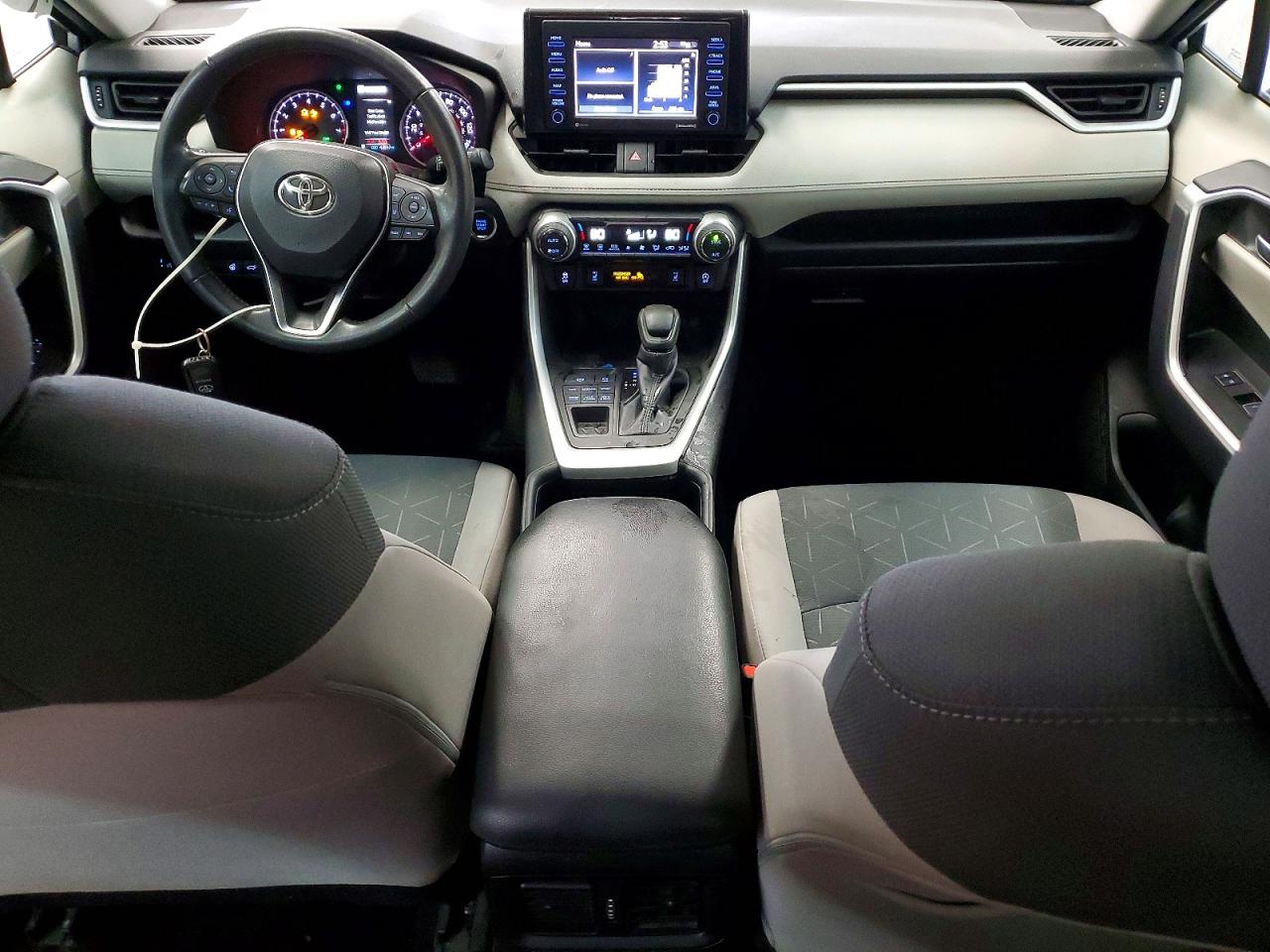 2022 Toyota Rav4 Xle Silver vin: 2T3P1RFV8NC262128