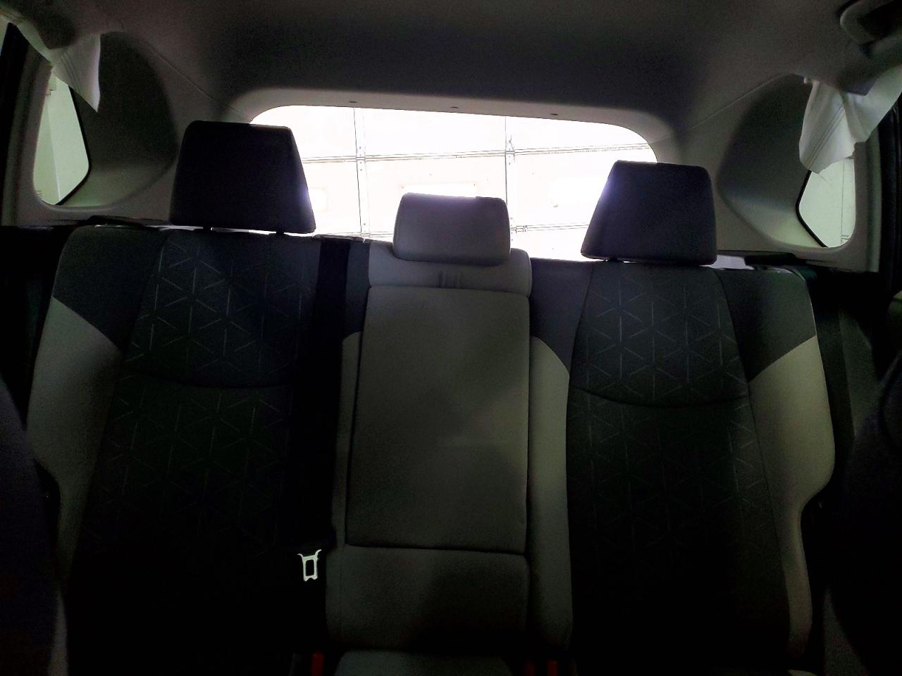 2022 Toyota Rav4 Xle Silver vin: 2T3P1RFV8NC262128