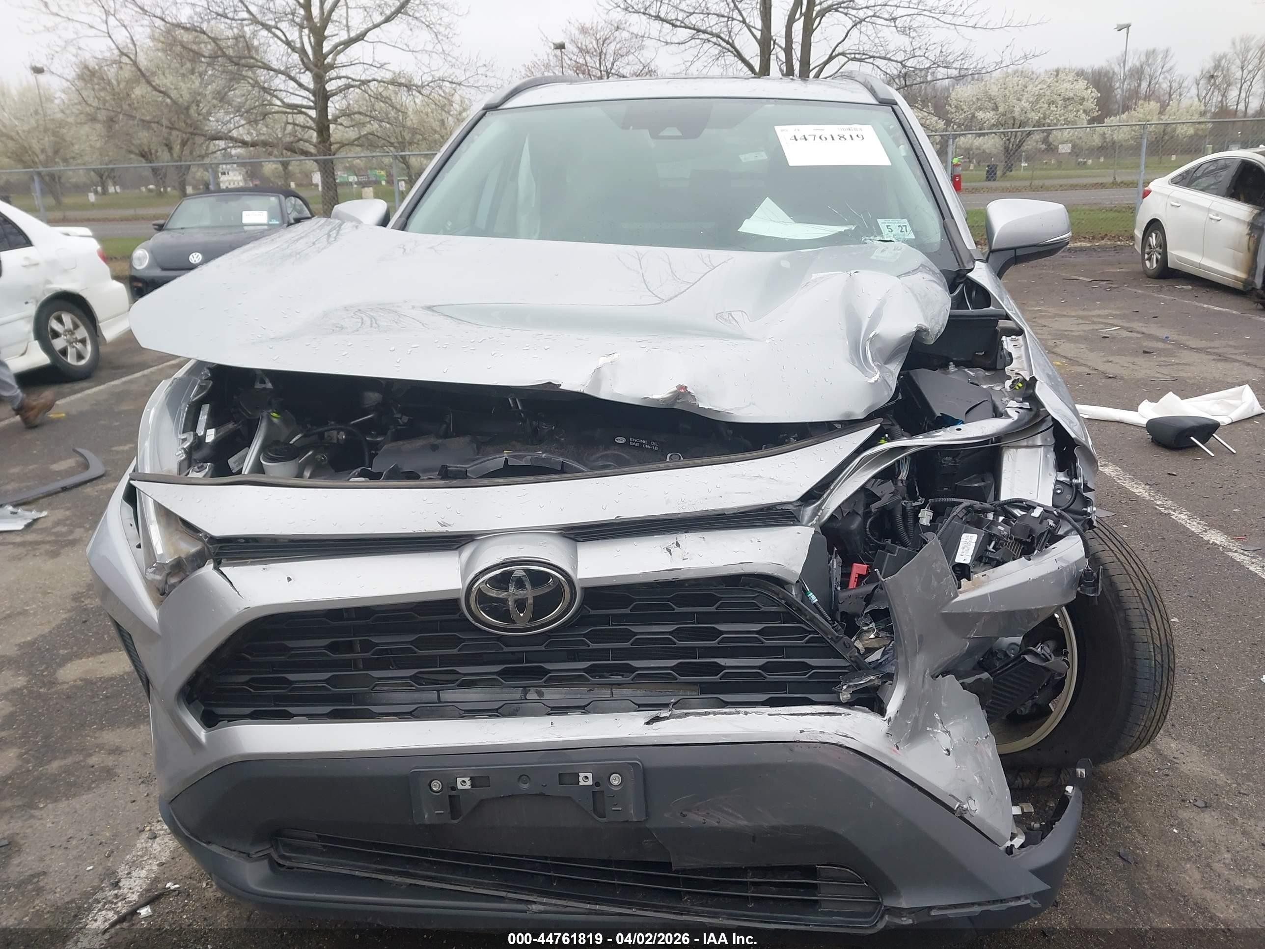 2022 Toyota Rav4 Xle Silver vin: 2T3P1RFV8NW269515