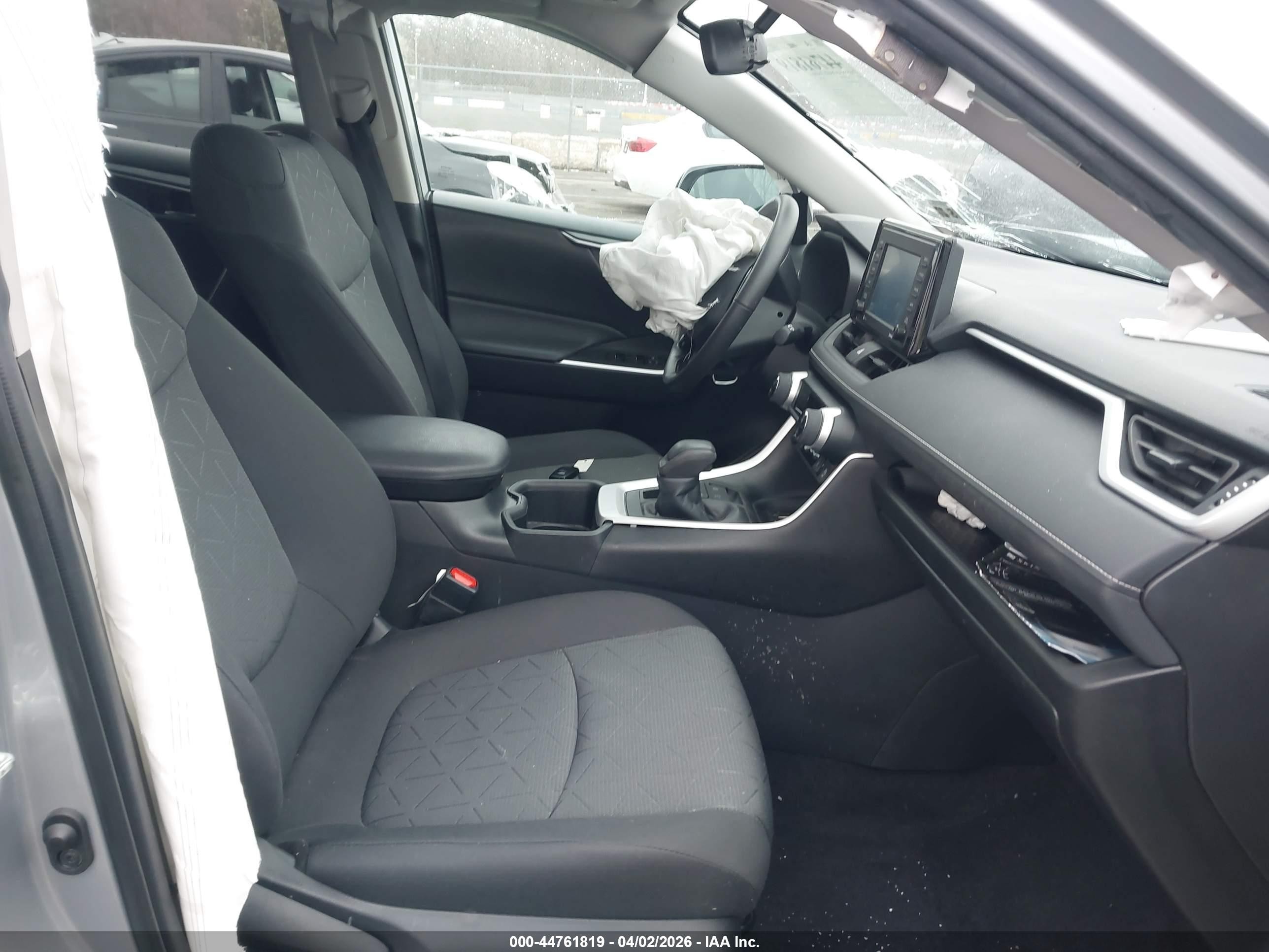 2022 Toyota Rav4 Xle Silver vin: 2T3P1RFV8NW269515