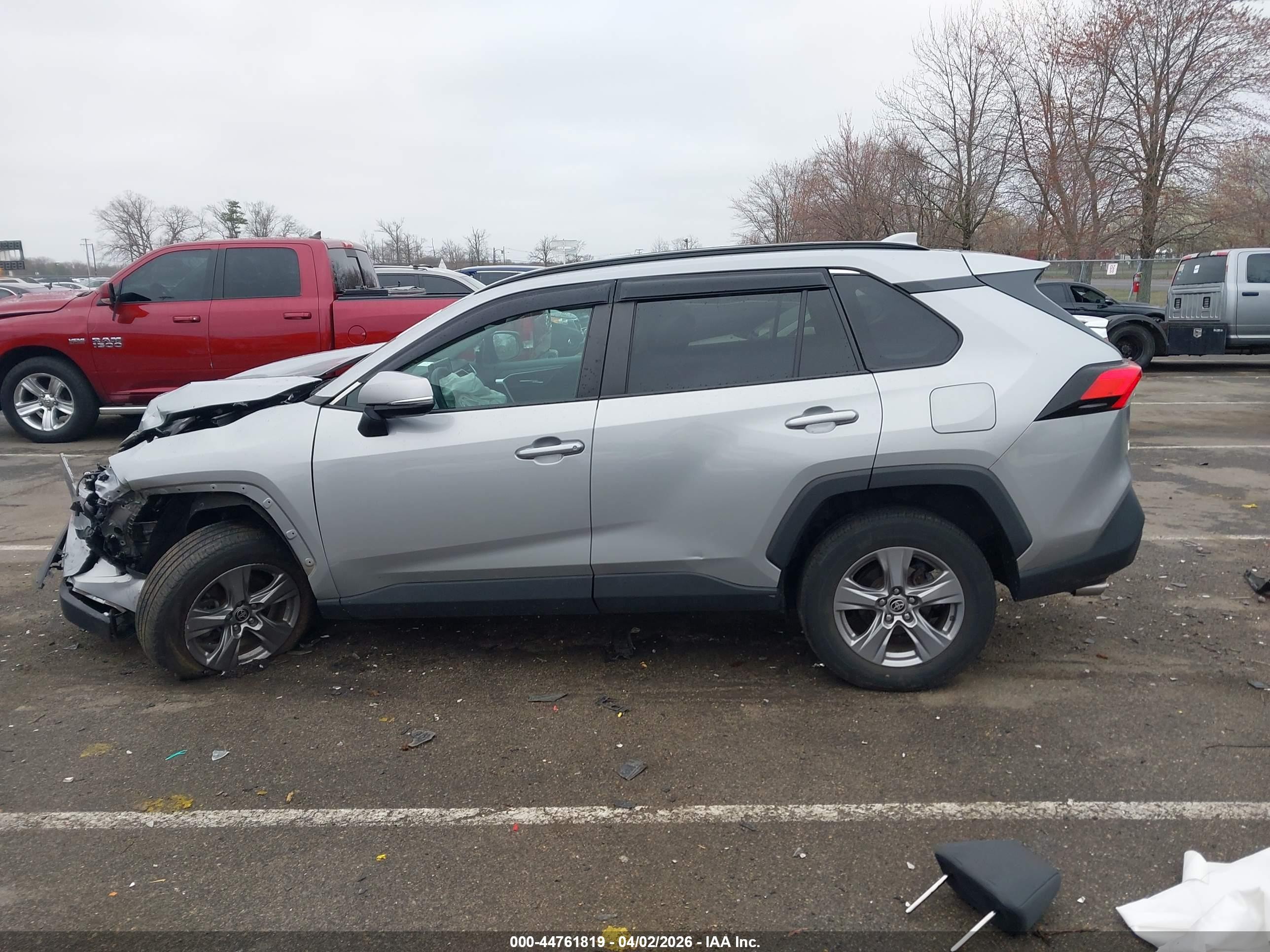 2022 Toyota Rav4 Xle Silver vin: 2T3P1RFV8NW269515