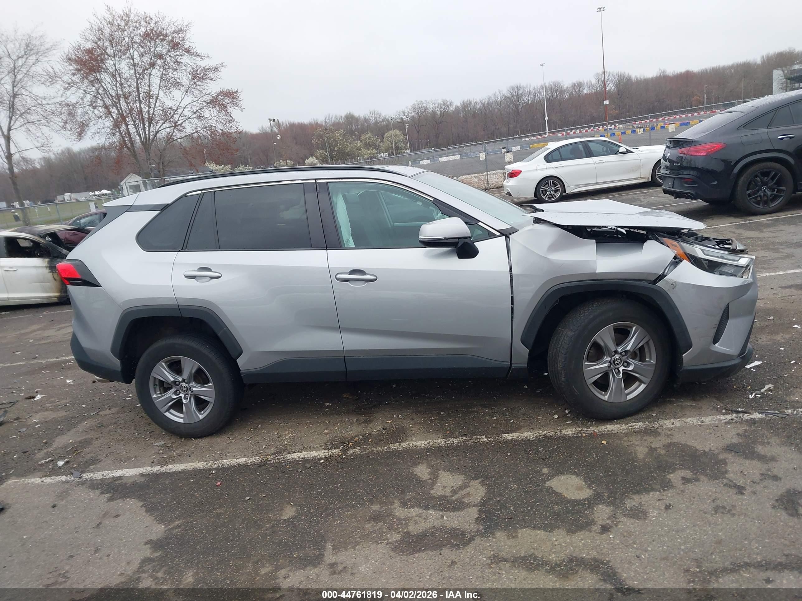 2022 Toyota Rav4 Xle Silver vin: 2T3P1RFV8NW269515