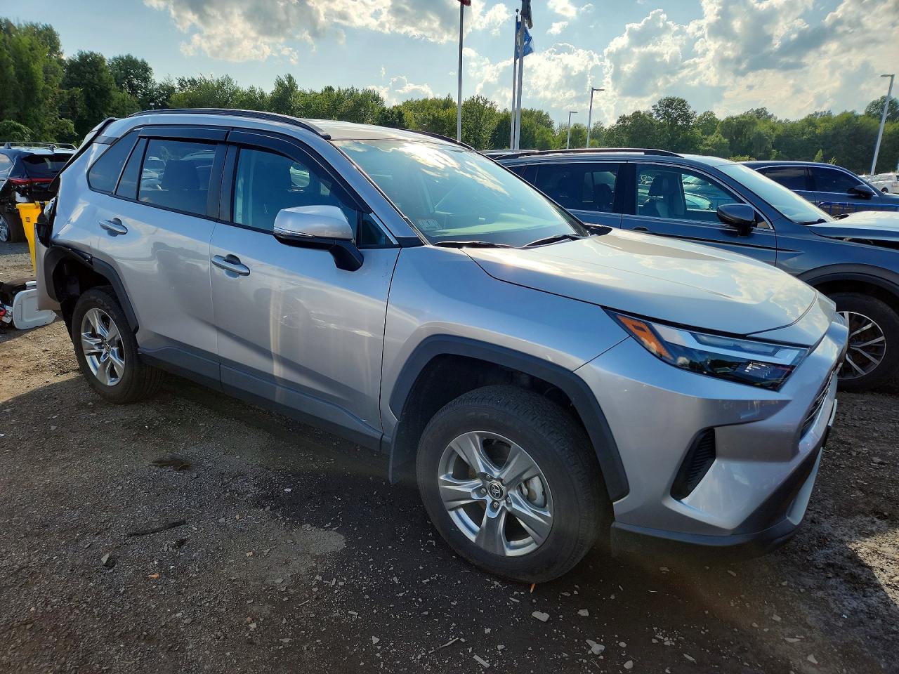 2024 Toyota Rav4 Xle Silver vin: 2T3P1RFV8RC416293