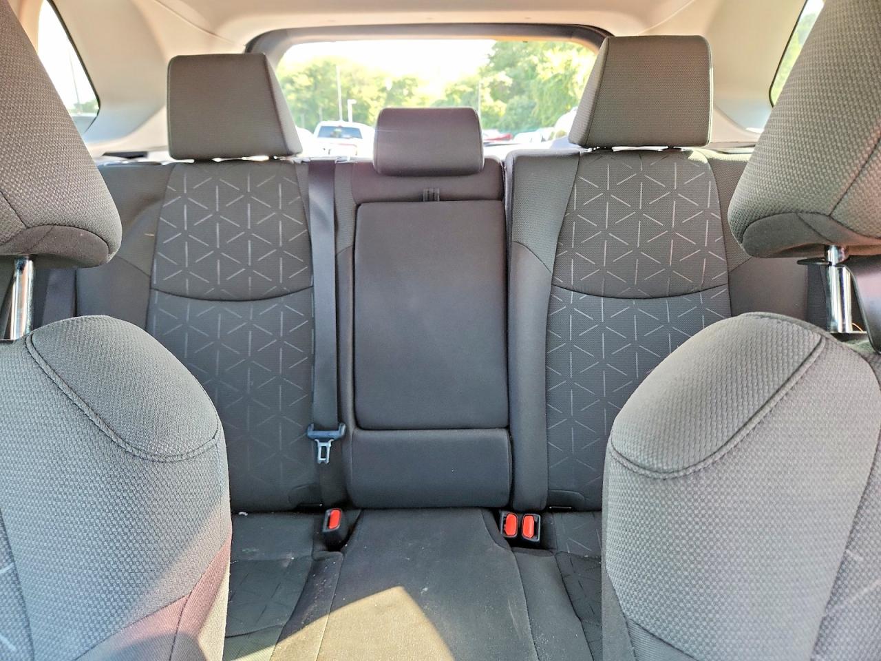 2024 Toyota Rav4 Xle Silver vin: 2T3P1RFV8RC416293