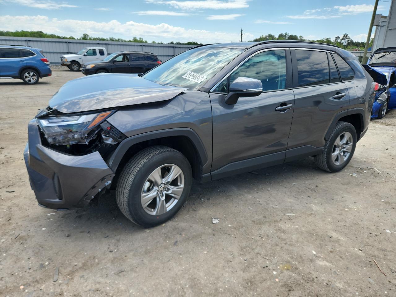 2025 Toyota Rav4 Xle Gray vin: 2T3P1RFV8SC513841 Damage: Left Front Fender, Severe Damage, Replacement Required