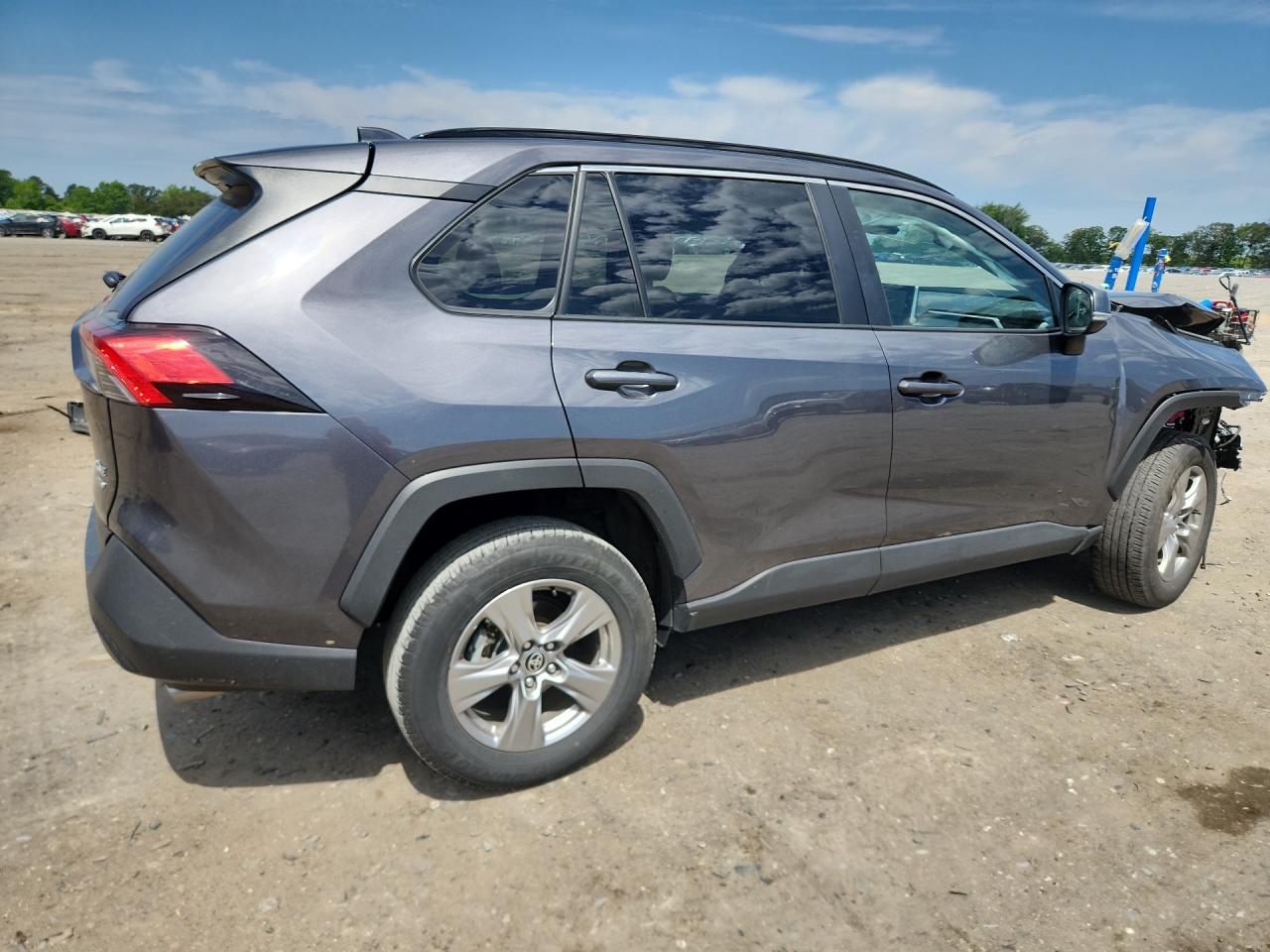 2025 Toyota Rav4 Xle Gray vin: 2T3P1RFV8SC513841 Damage: Right Front Door, Dent(S) W/ Paint Dmg, 2 To 3 Inches