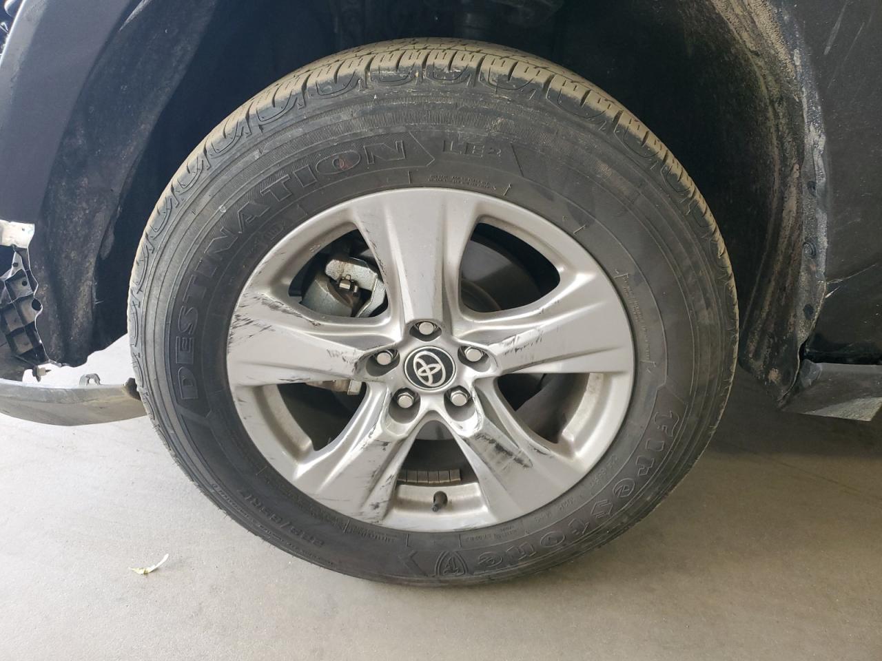 2025 Toyota Rav4 Xle Черный vin: 2T3P1RFV8SW556252 Damage: Left Front Wheel, Curb Rash, > 12 Inches