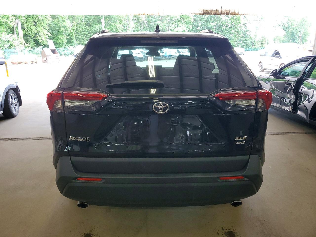 2025 Toyota Rav4 Xle Черный vin: 2T3P1RFV8SW556252