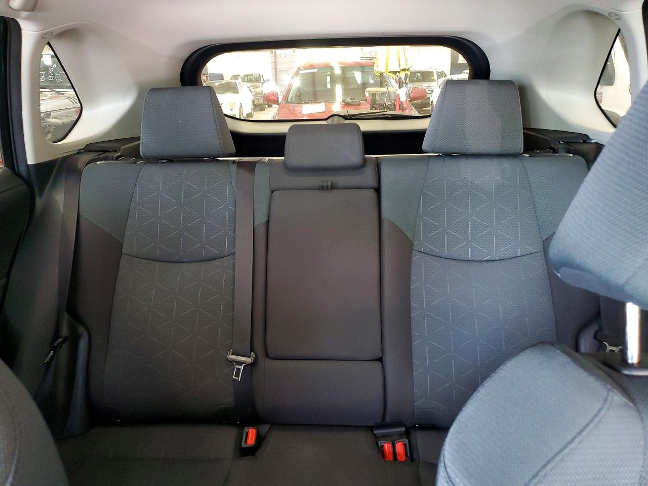 2025 Toyota Rav4 Xle Черный vin: 2T3P1RFV8SW556252