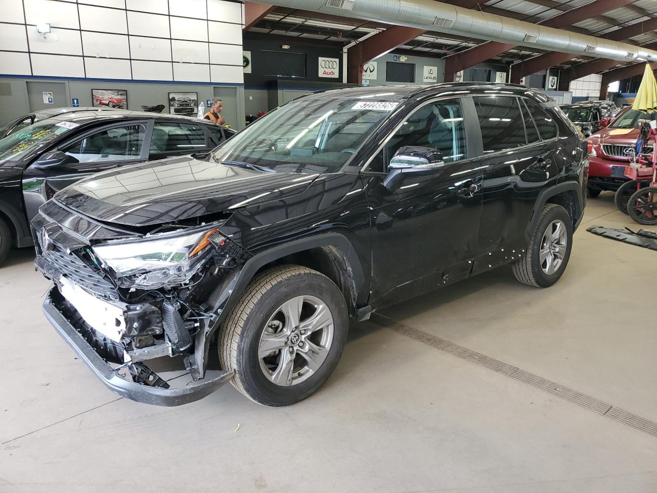 2025 Toyota Rav4 Xle Черный vin: 2T3P1RFV8SW556252 Damage: Left Front Fender, Severe Damage, Replacement Required