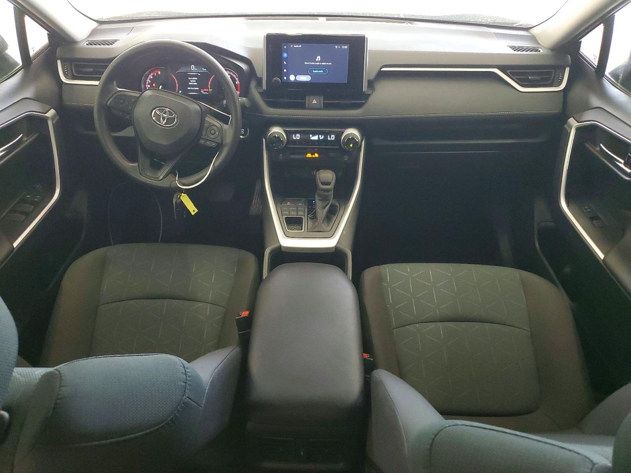 2025 Toyota Rav4 Xle Черный vin: 2T3P1RFV8SW556252