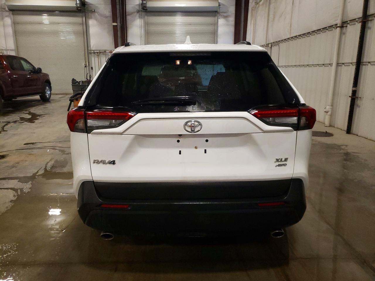 2020 Toyota Rav4 Xle White vin: 2T3P1RFV9LC127964